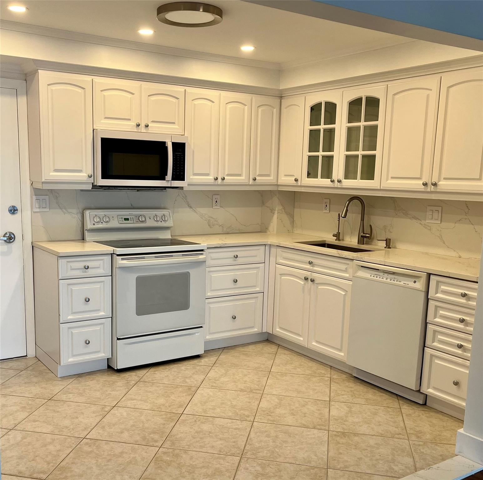 Regency Tower South - Residential