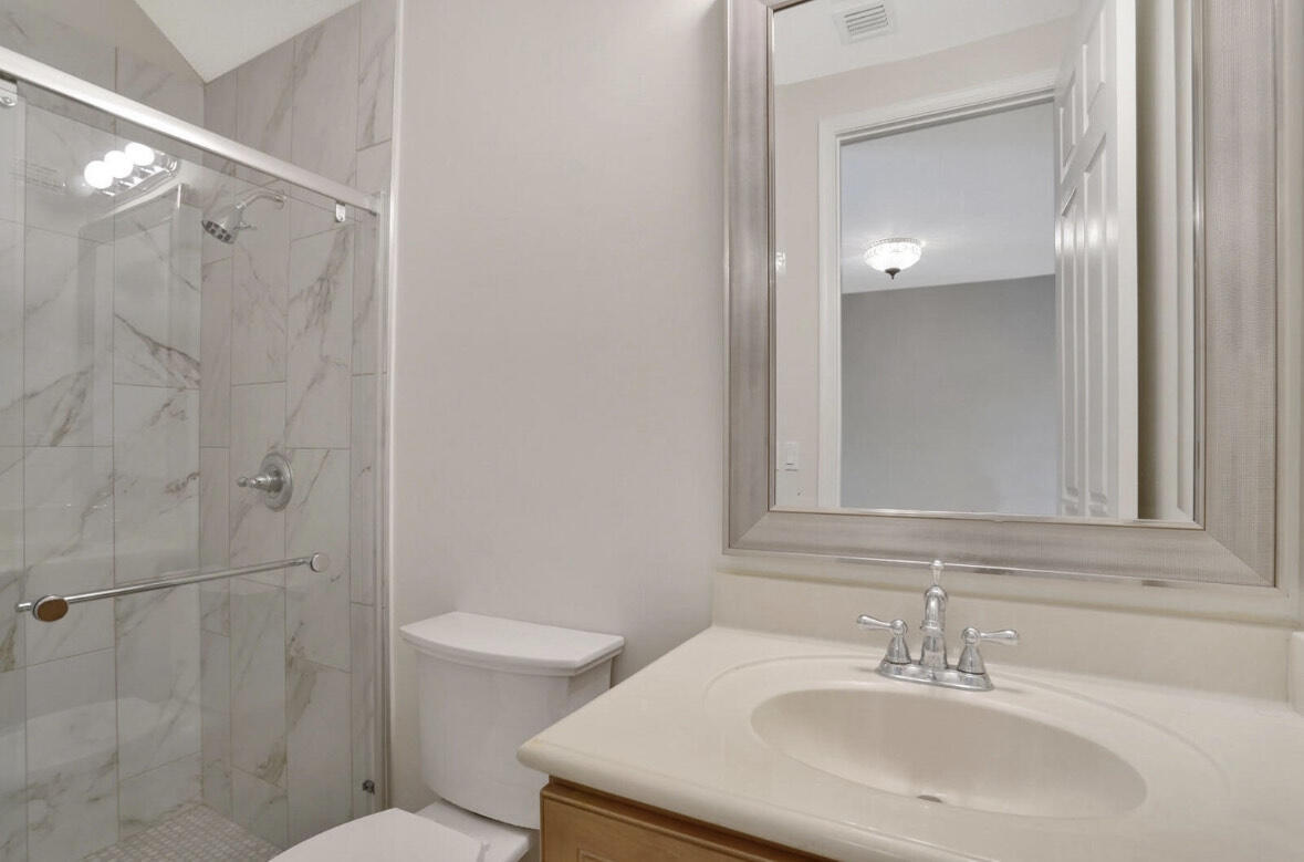 DREXEL PARK TOWNHOMES I CONDO - Residential Lease