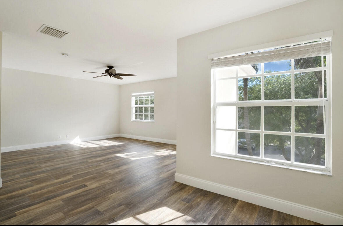 DREXEL PARK TOWNHOMES I CONDO - Residential Lease