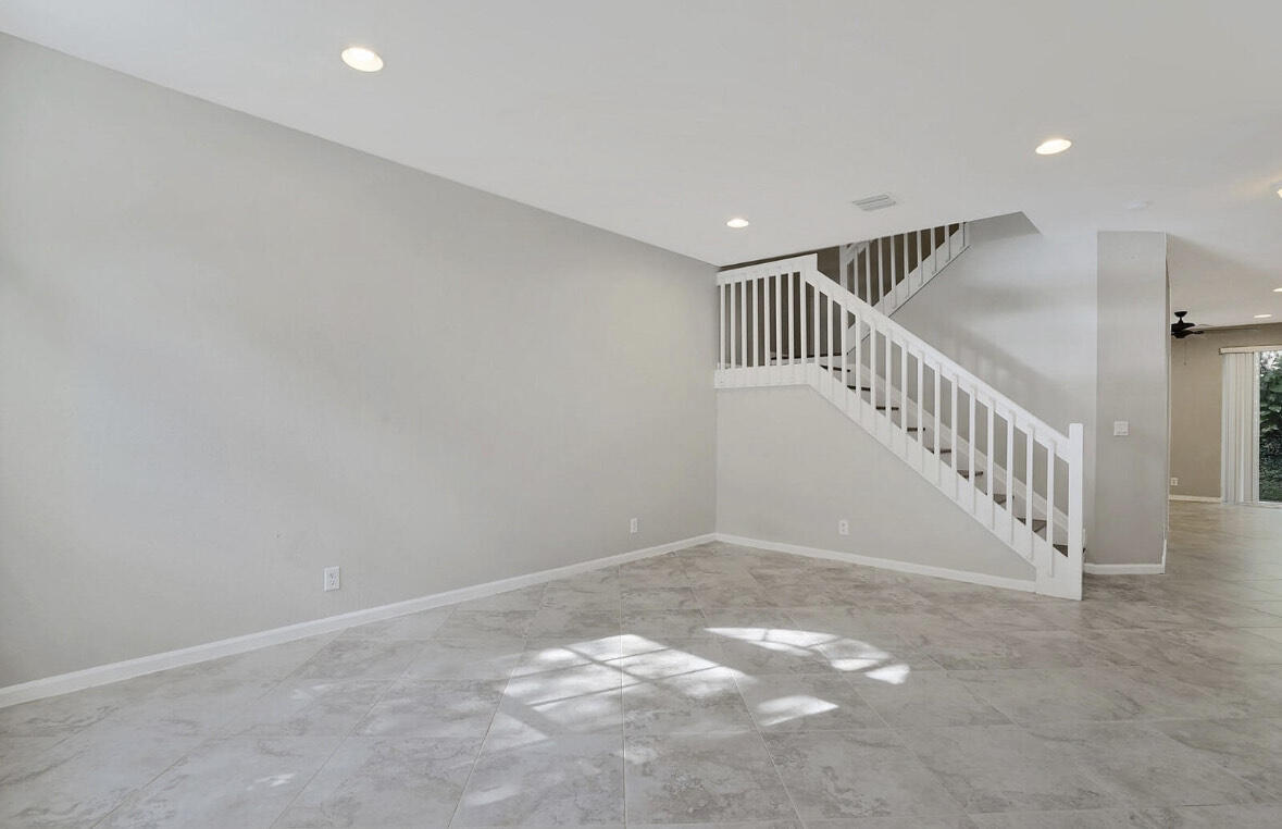 DREXEL PARK TOWNHOMES I CONDO - Residential Lease