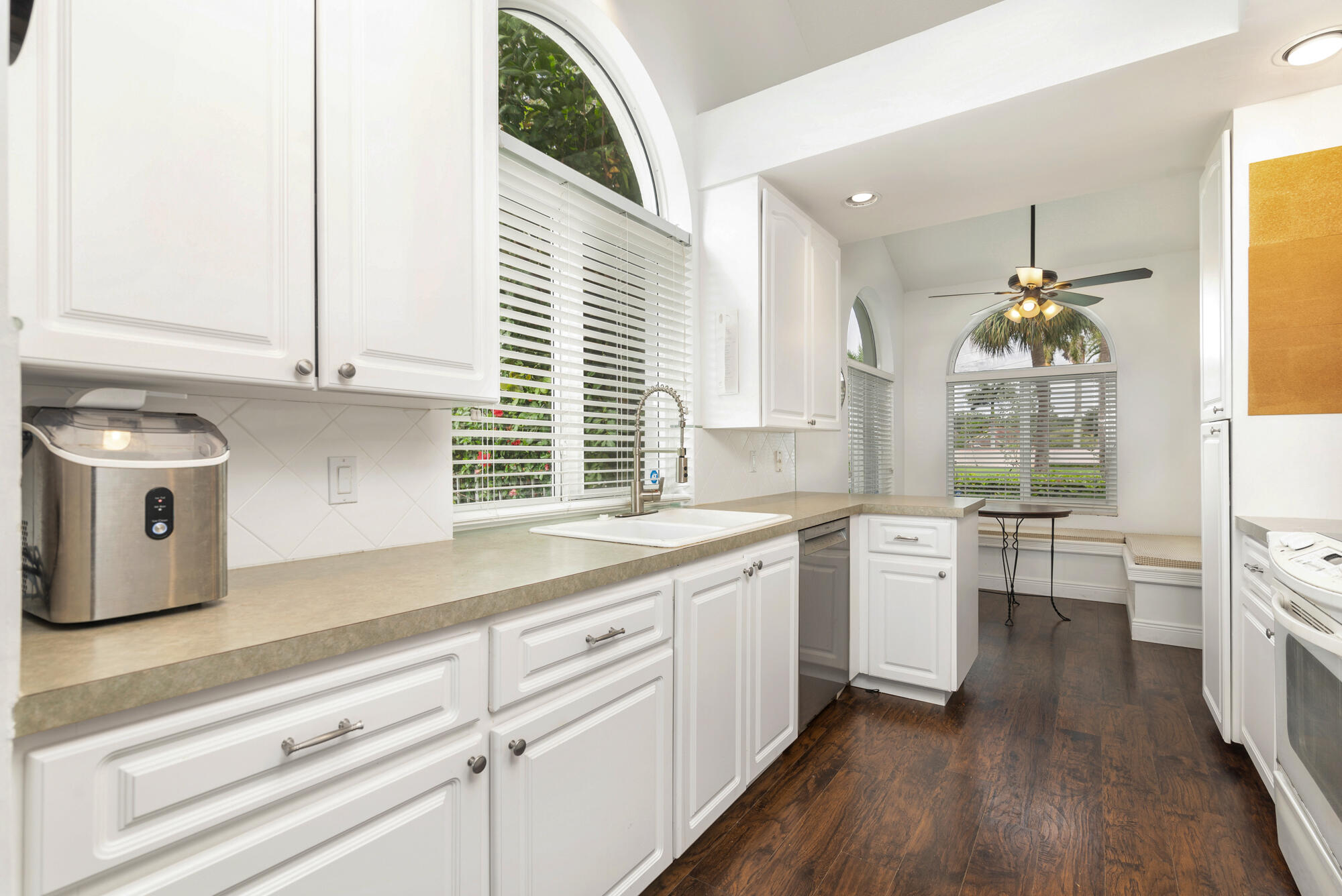 SARATOGA BAY - Residential