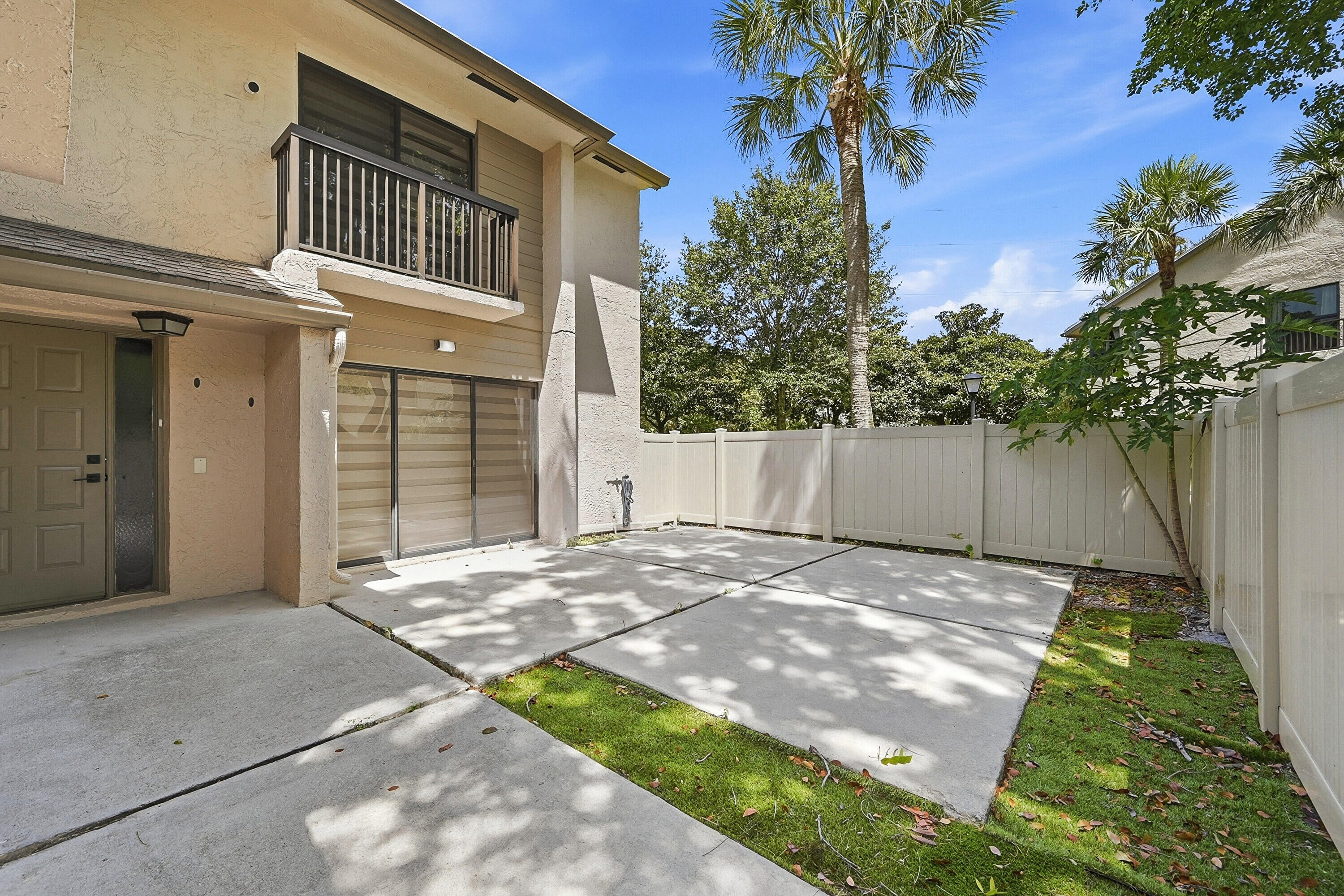 KARANDA VILLAGE V-A CONDO - Residential