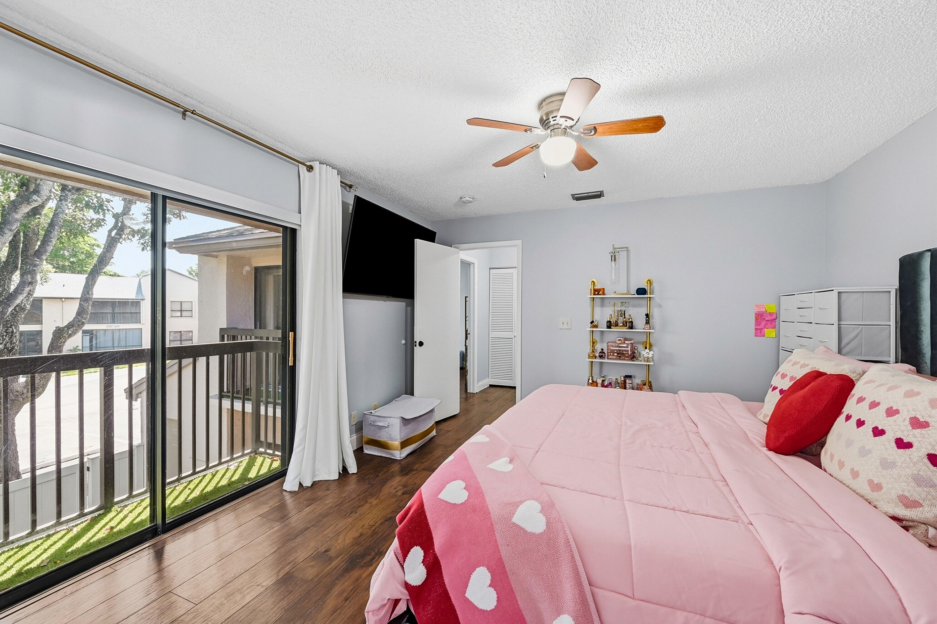 KARANDA VILLAGE V-A CONDO - Residential