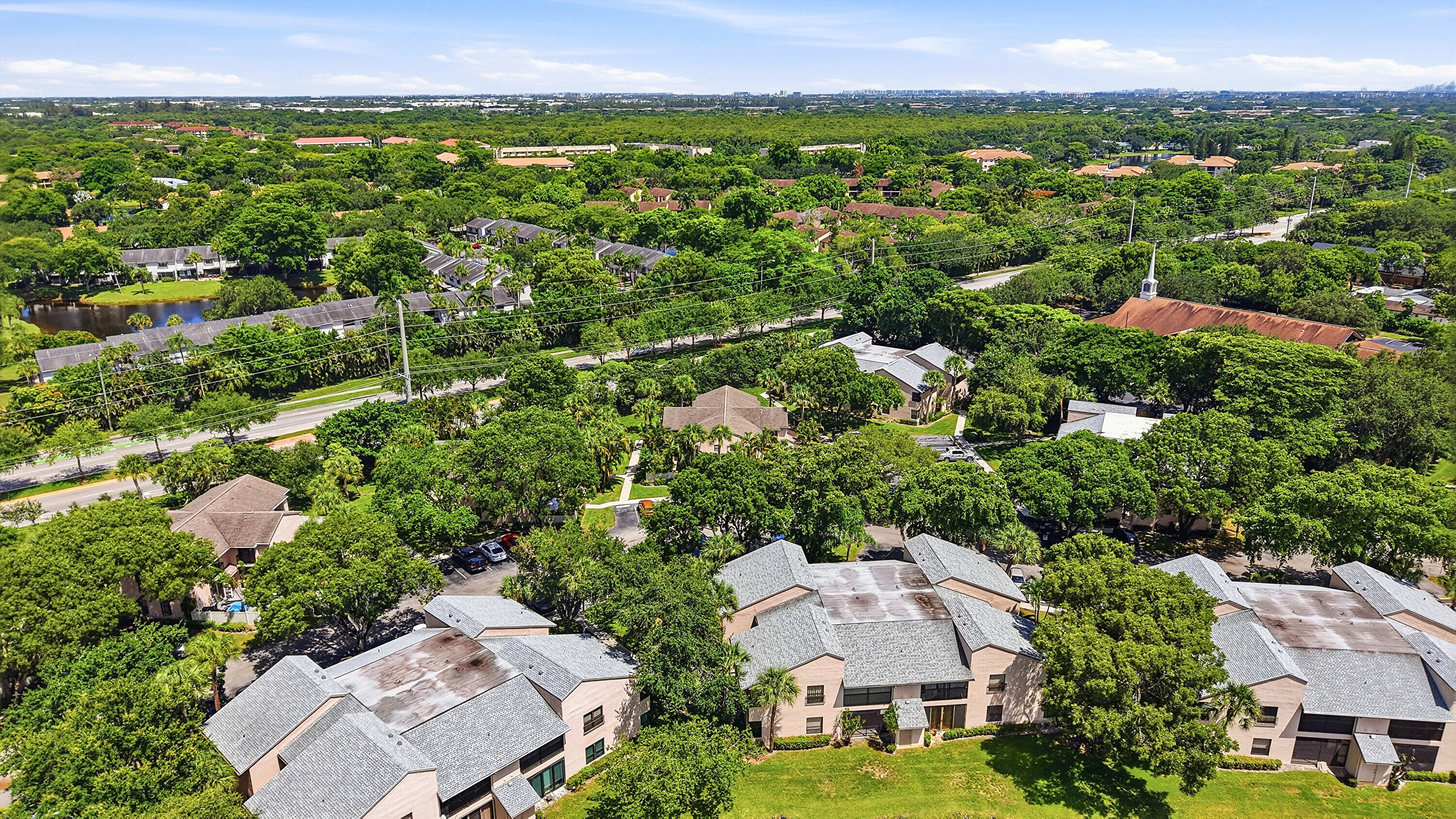 KARANDA VILLAGE V-A CONDO - Residential