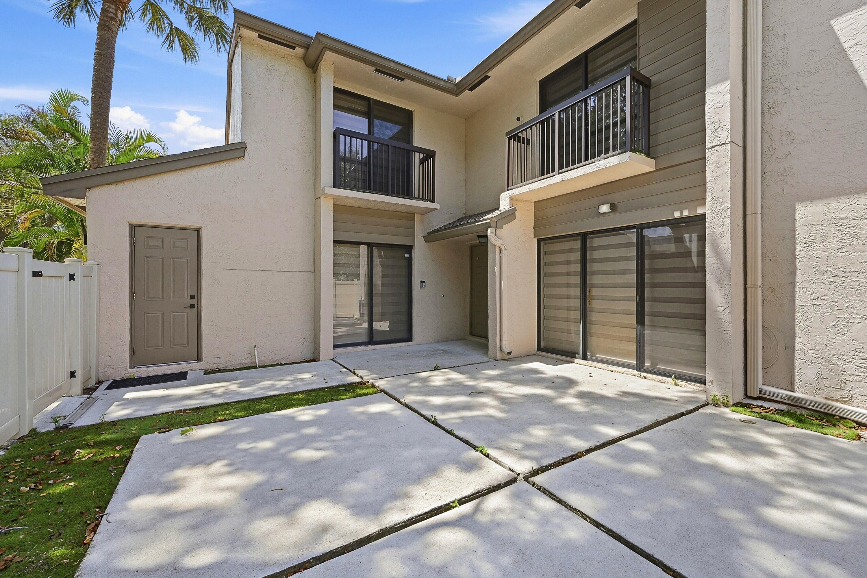 KARANDA VILLAGE V-A CONDO - Residential