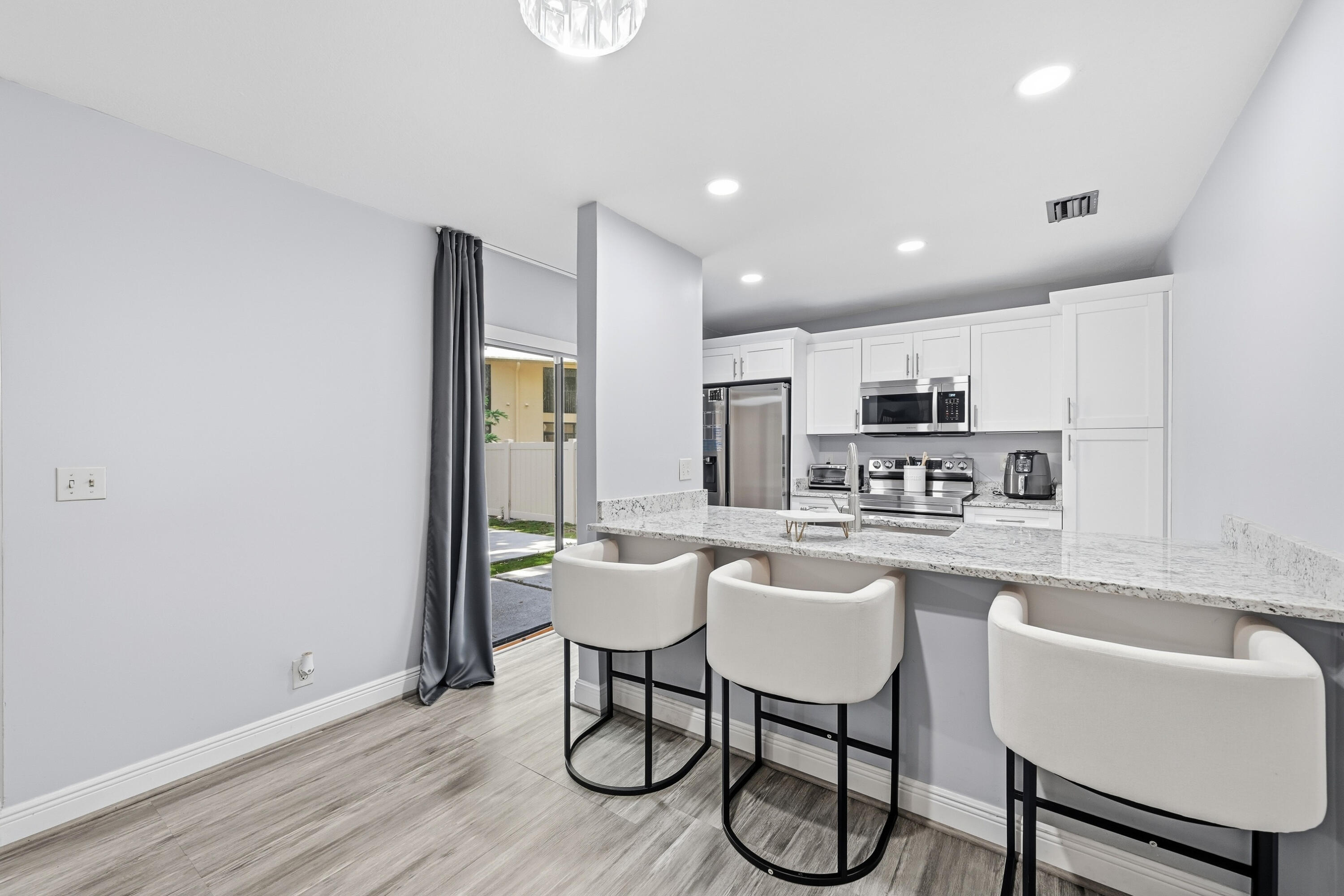 KARANDA VILLAGE V-A CONDO - Residential