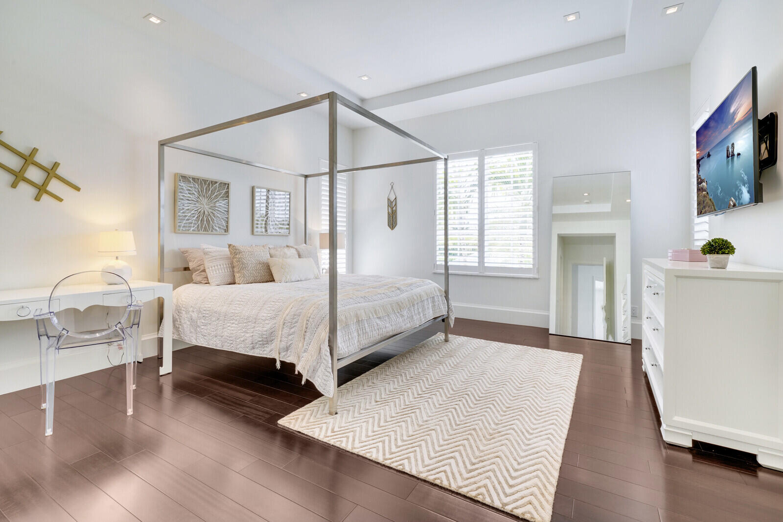 ROYAL PALM YACHT & COUNTRY CLUB - Residential