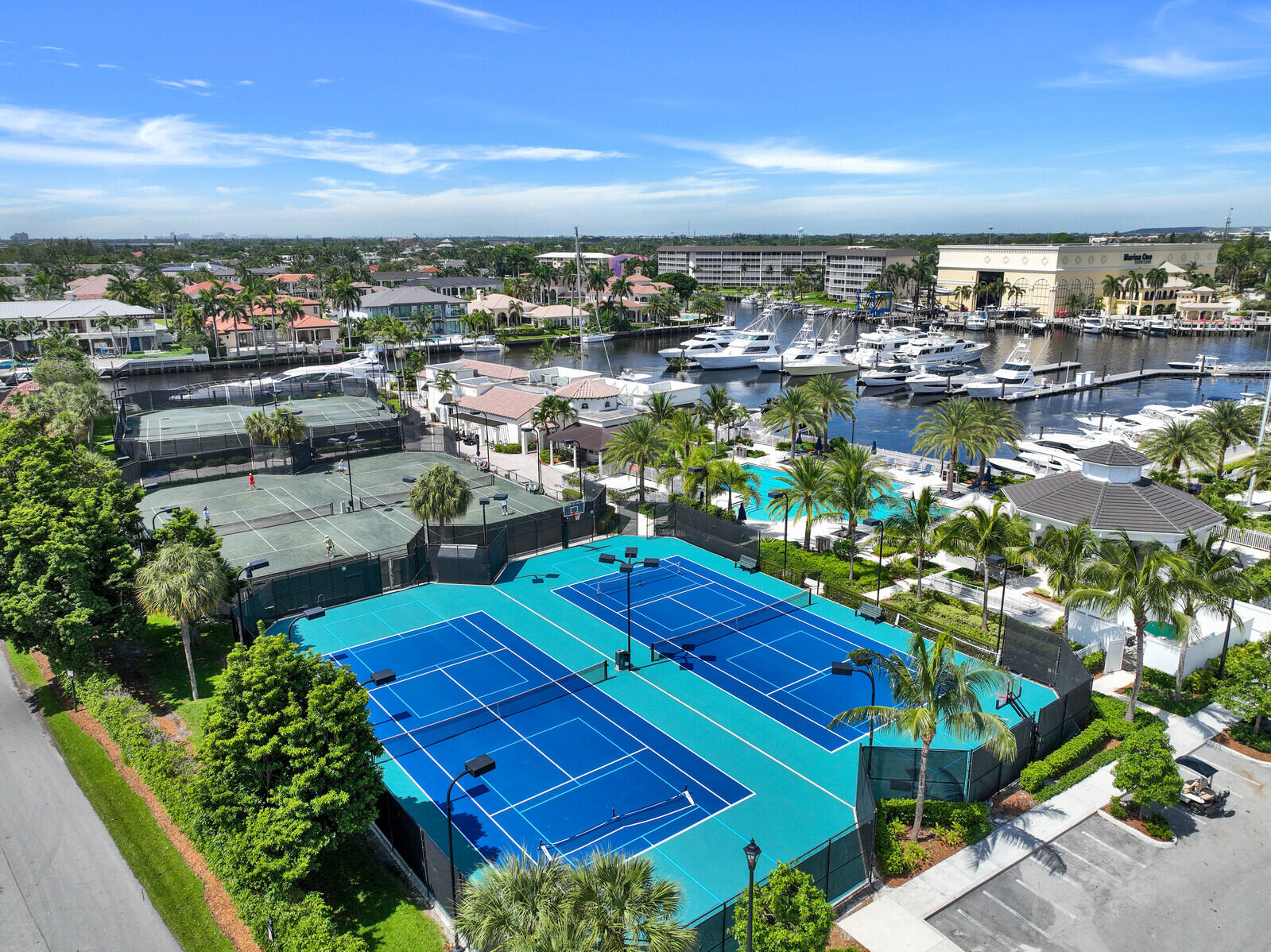 ROYAL PALM YACHT & COUNTRY CLUB - Residential