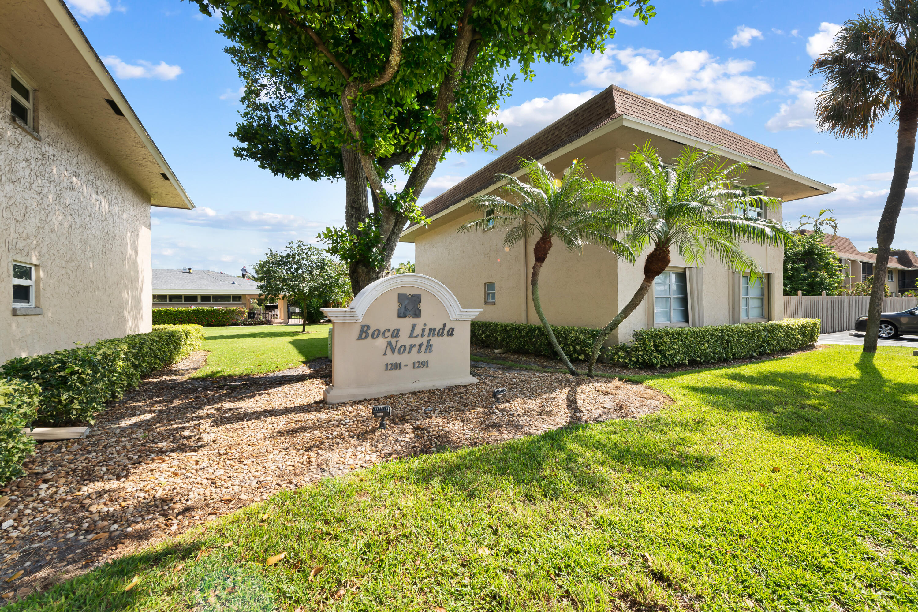Welcome to this beautiful maintainned 2 bedrooms and 2 bathrooms condo in the desirable Boca Linda community of Boca Raton! Freshly painted and move-in ready, this home features tile and  laminate flooring throughout,  a spacious walk-in closet, and  well maintained appliances in excellent condition. Enjoy peace of mind with a new roof and the convenience of a prime Boca Raton location. Just minutes from Whole Foods, Florida Atlantic University (FAU),  A+ Schools, Town Center Mall, shopping, dinning, entertainment, and  3 miles from beautiful beaches. Wether you are looking for a primary residence, seasonal retreat,  this property offers comfort, convenience, and great value.  Don't miss the opportunity to own a charming home in the heart of Boca Raton!