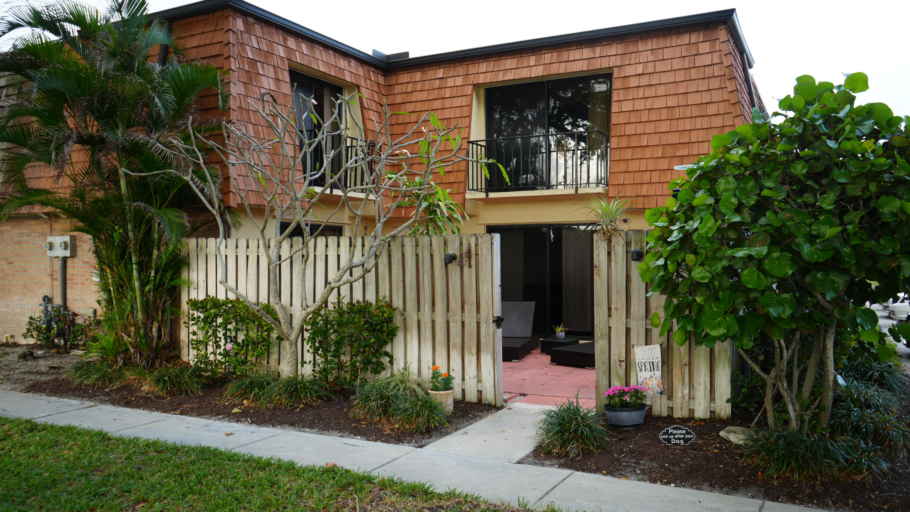 LAKEWOOD OF PALM SPRINGS - Residential