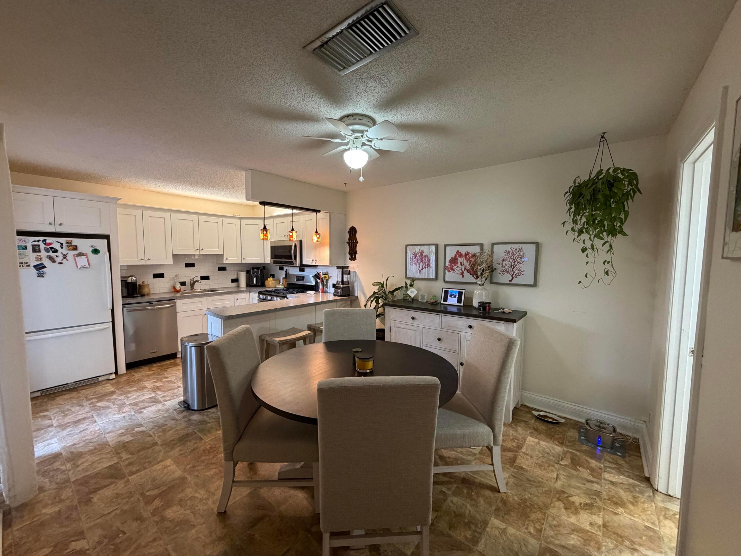LAKEWOOD OF PALM SPRINGS - Residential