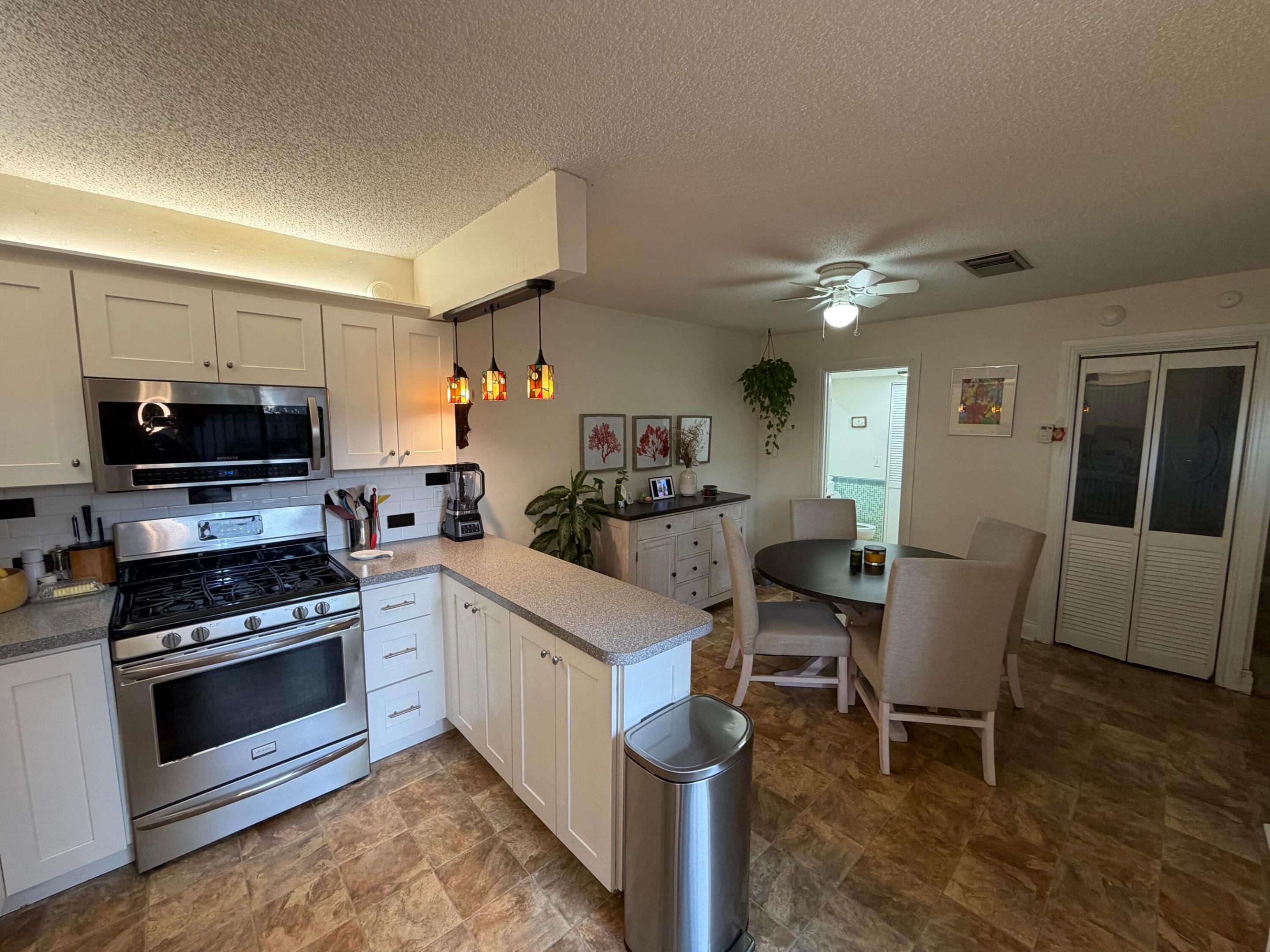 LAKEWOOD OF PALM SPRINGS - Residential
