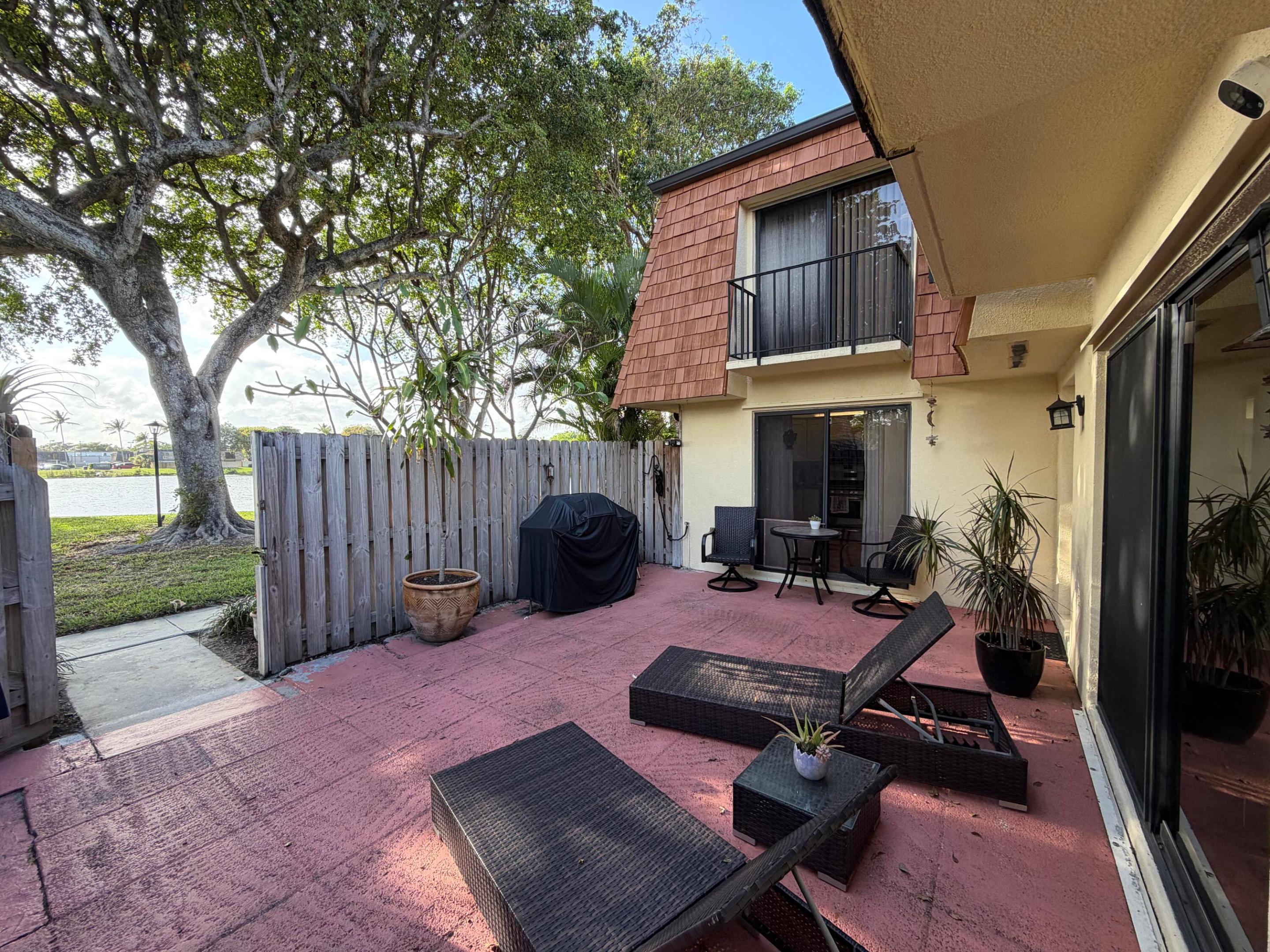LAKEWOOD OF PALM SPRINGS - Residential