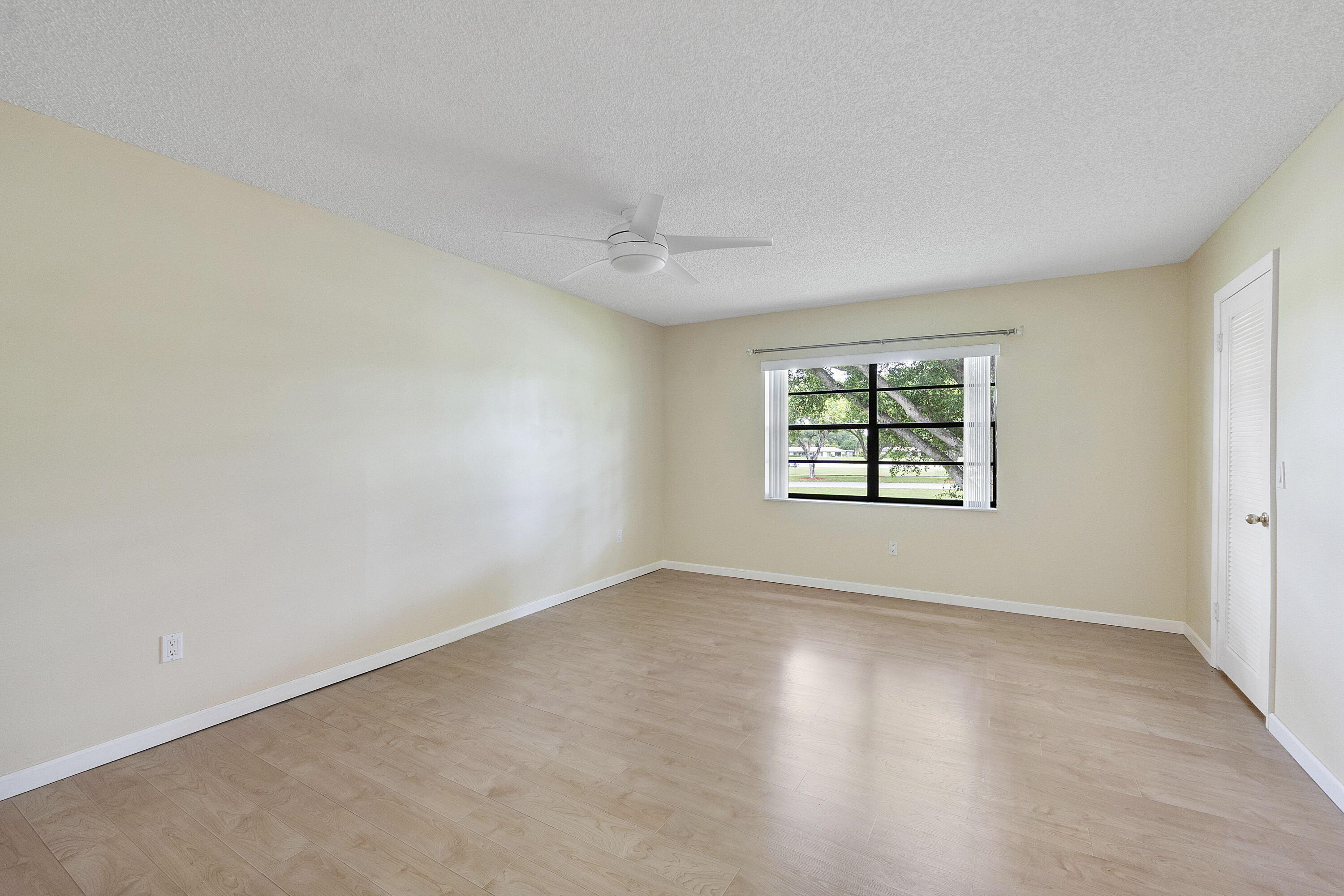 GLADES OF BOCA LAGO CONDO - Residential