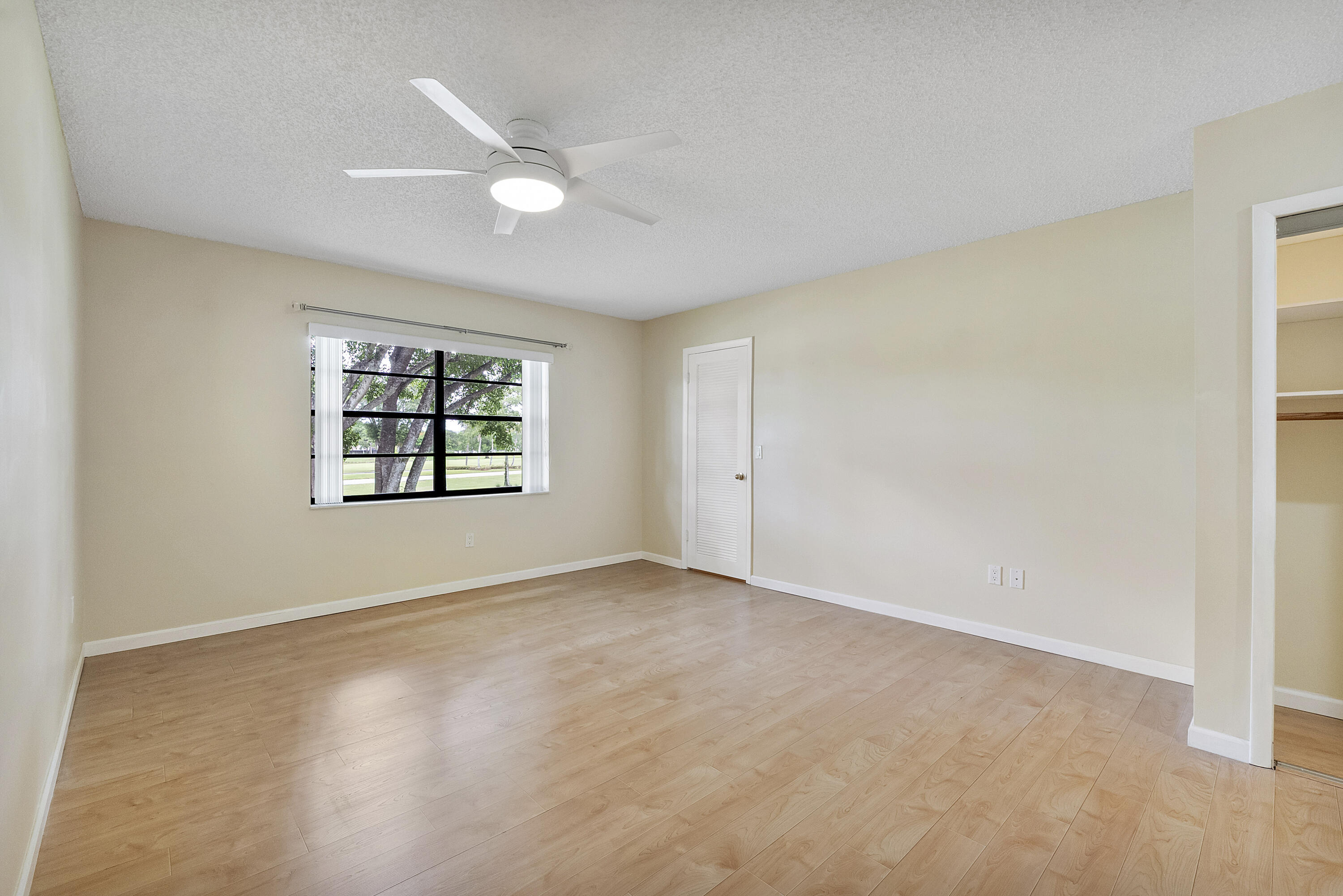GLADES OF BOCA LAGO CONDO - Residential