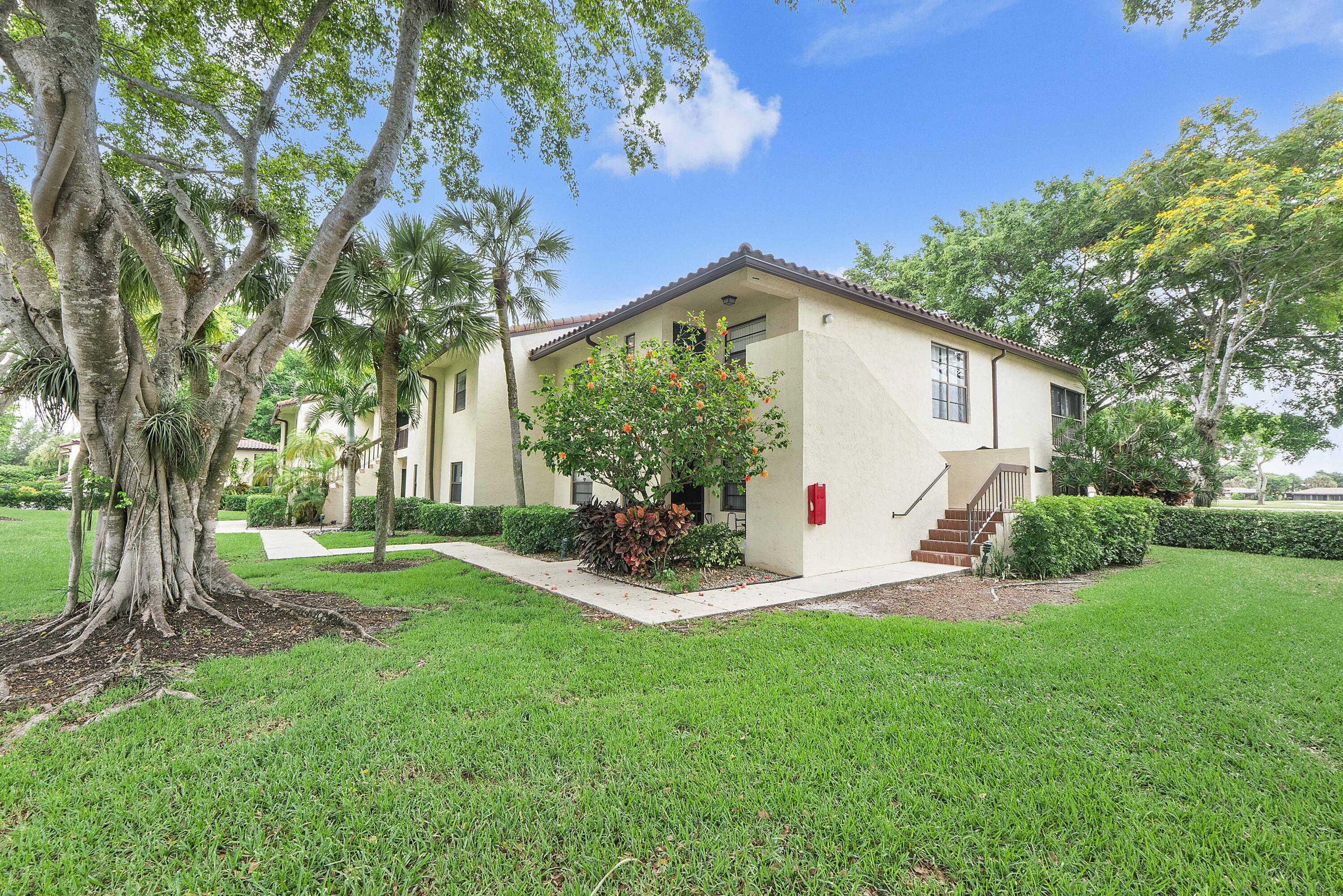 GLADES OF BOCA LAGO CONDO - Residential