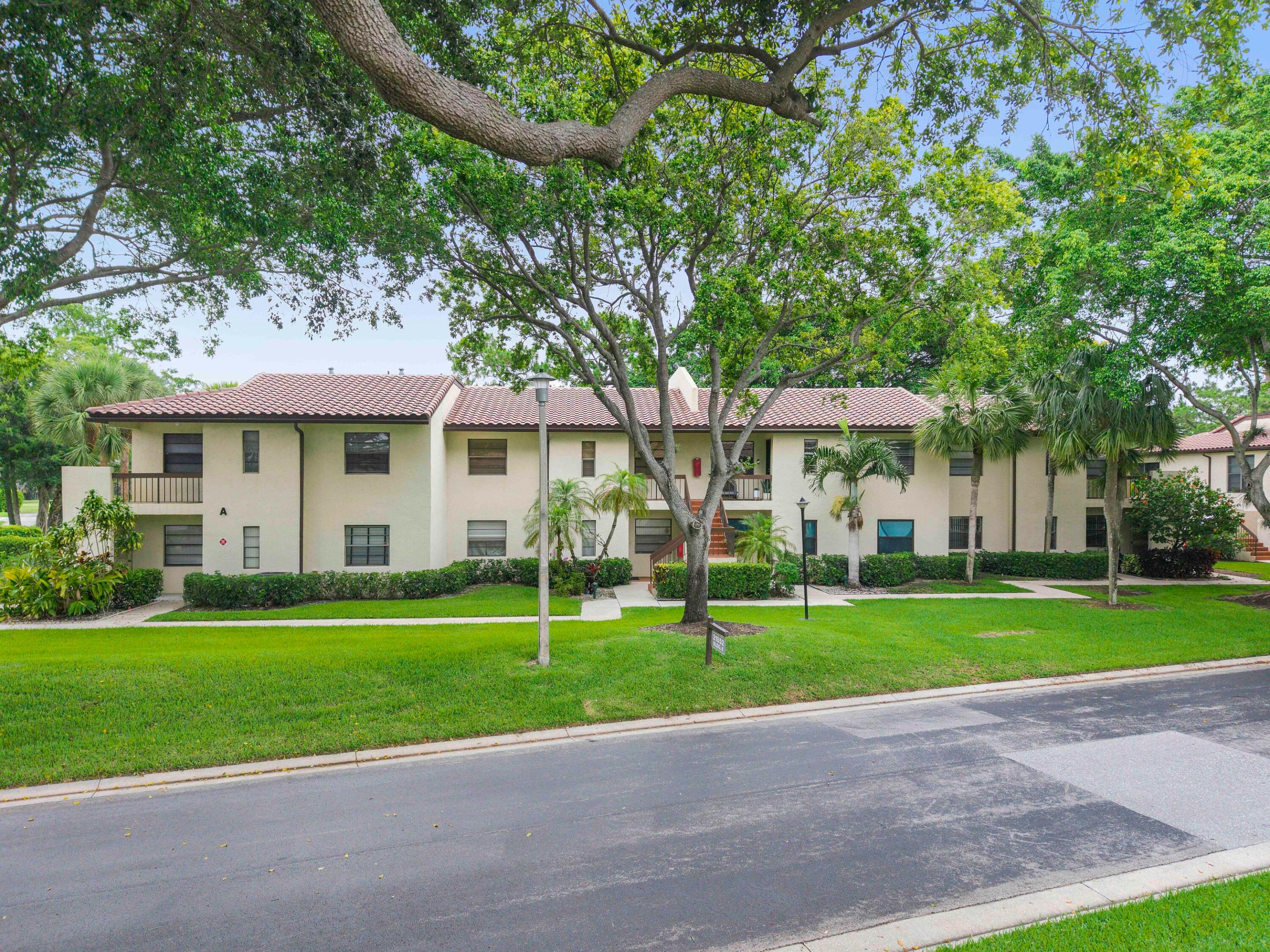 GLADES OF BOCA LAGO CONDO - Residential