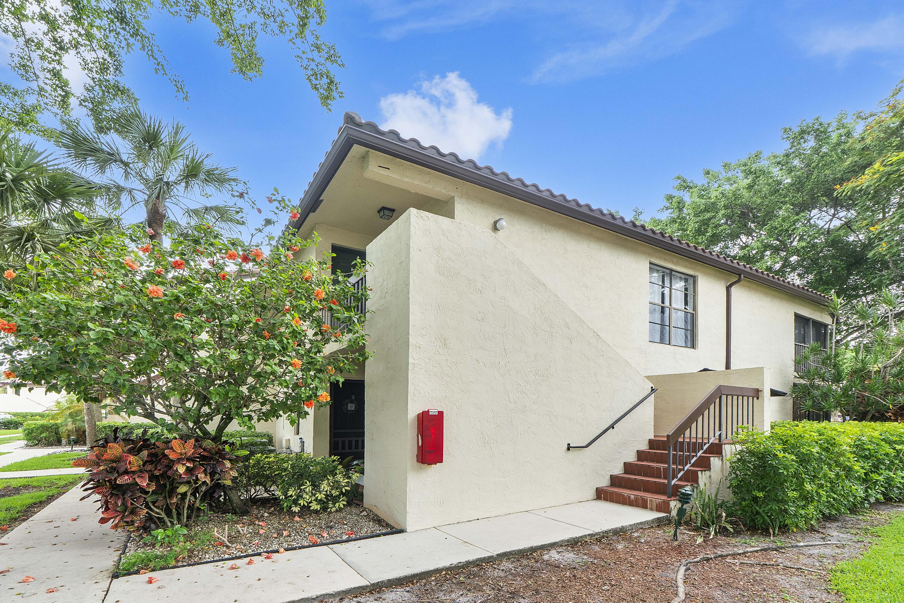 GLADES OF BOCA LAGO CONDO - Residential