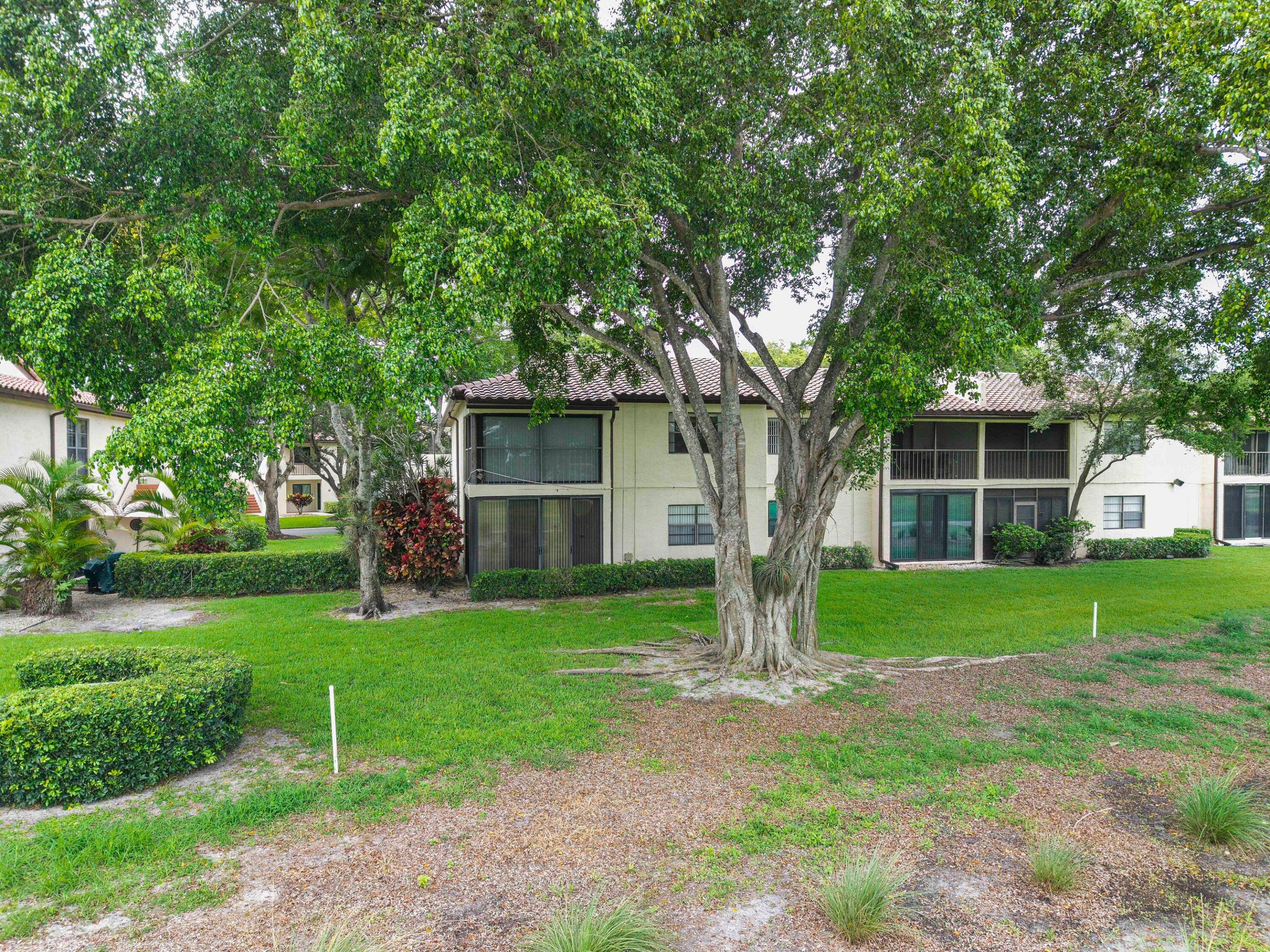 GLADES OF BOCA LAGO CONDO - Residential
