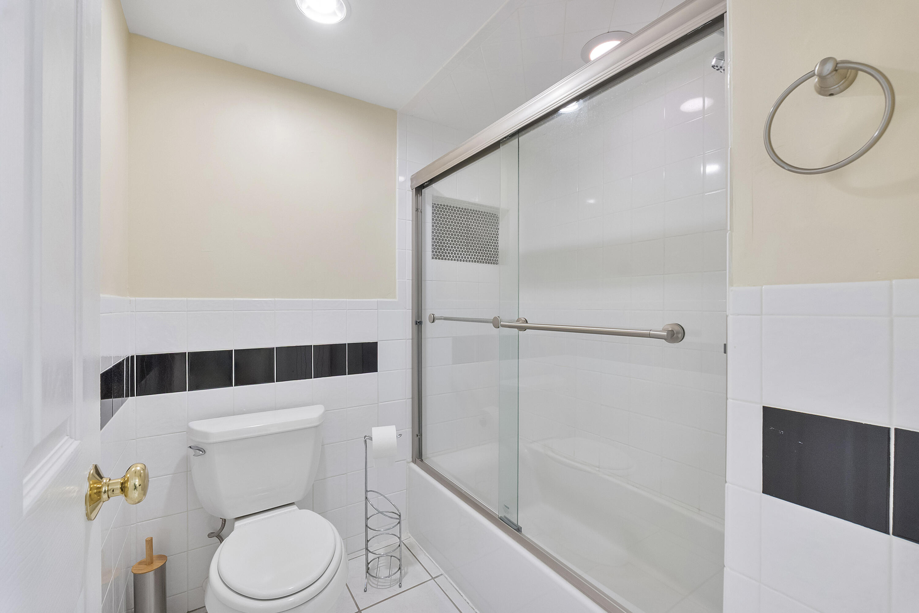 GLADES OF BOCA LAGO CONDO - Residential