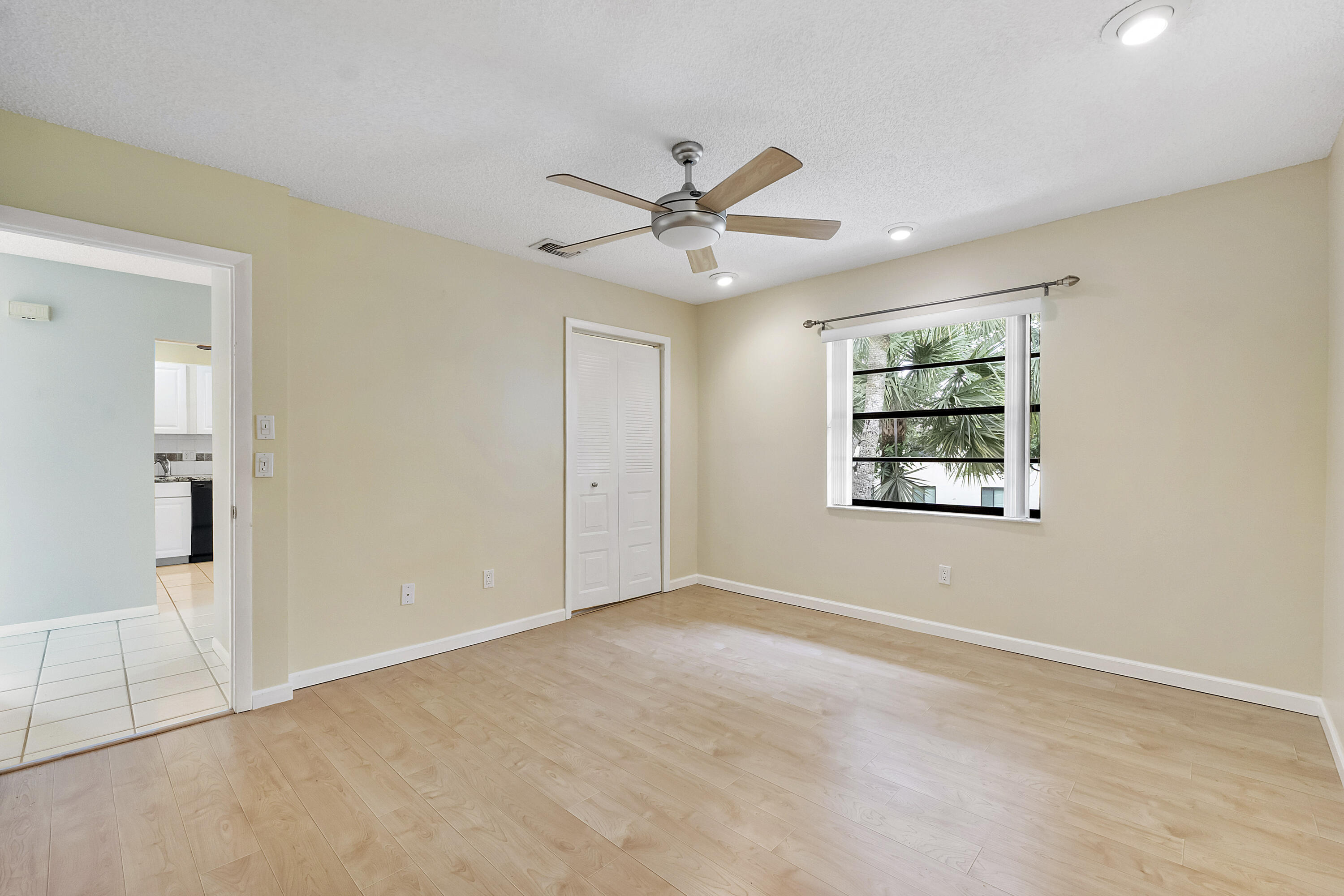 GLADES OF BOCA LAGO CONDO - Residential