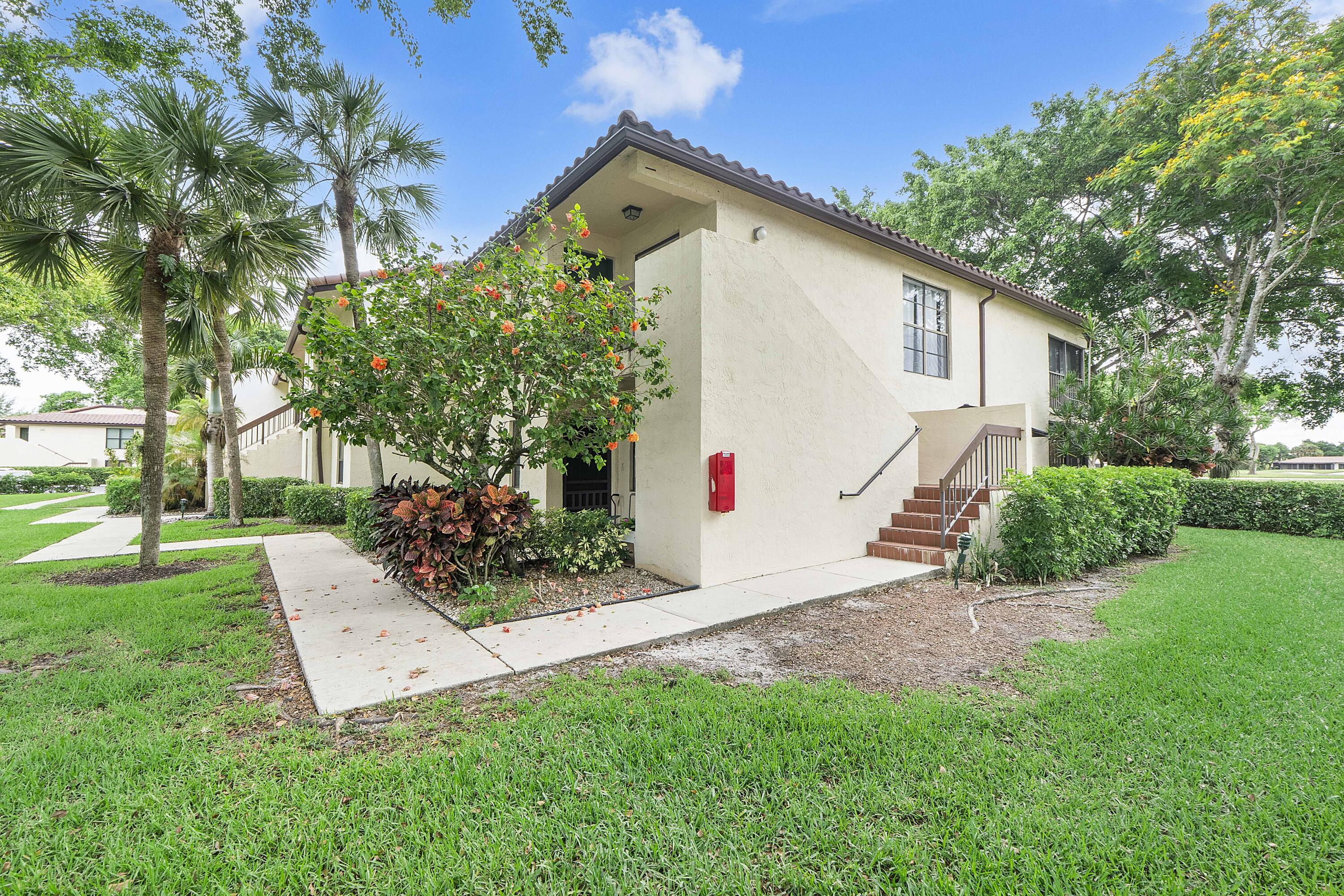 GLADES OF BOCA LAGO CONDO - Residential