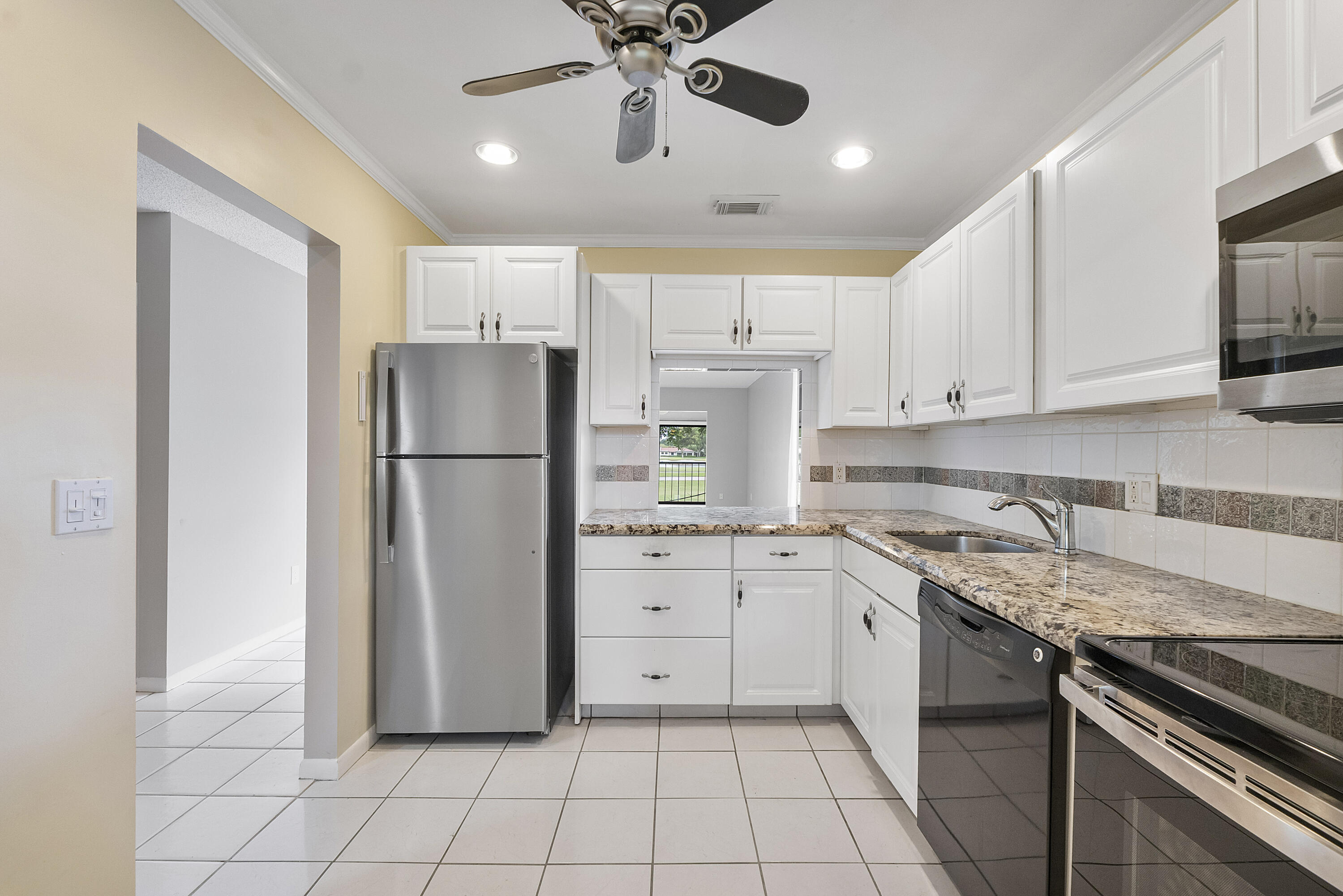 GLADES OF BOCA LAGO CONDO - Residential