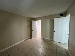 EATON AT HAMPTONS WEST CONDO - Residential Lease