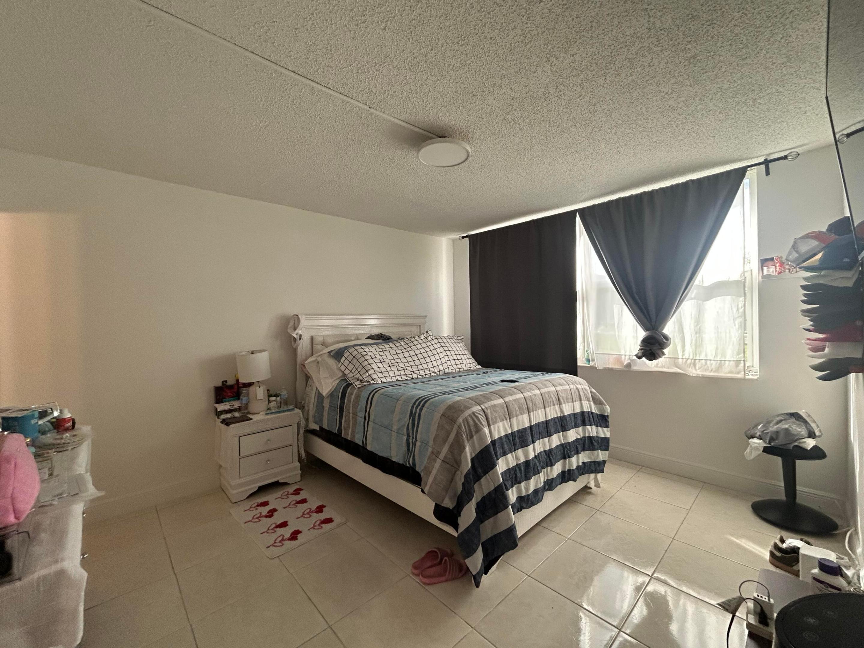 ROYAL PARK GARDENS I-B CONDO - Residential