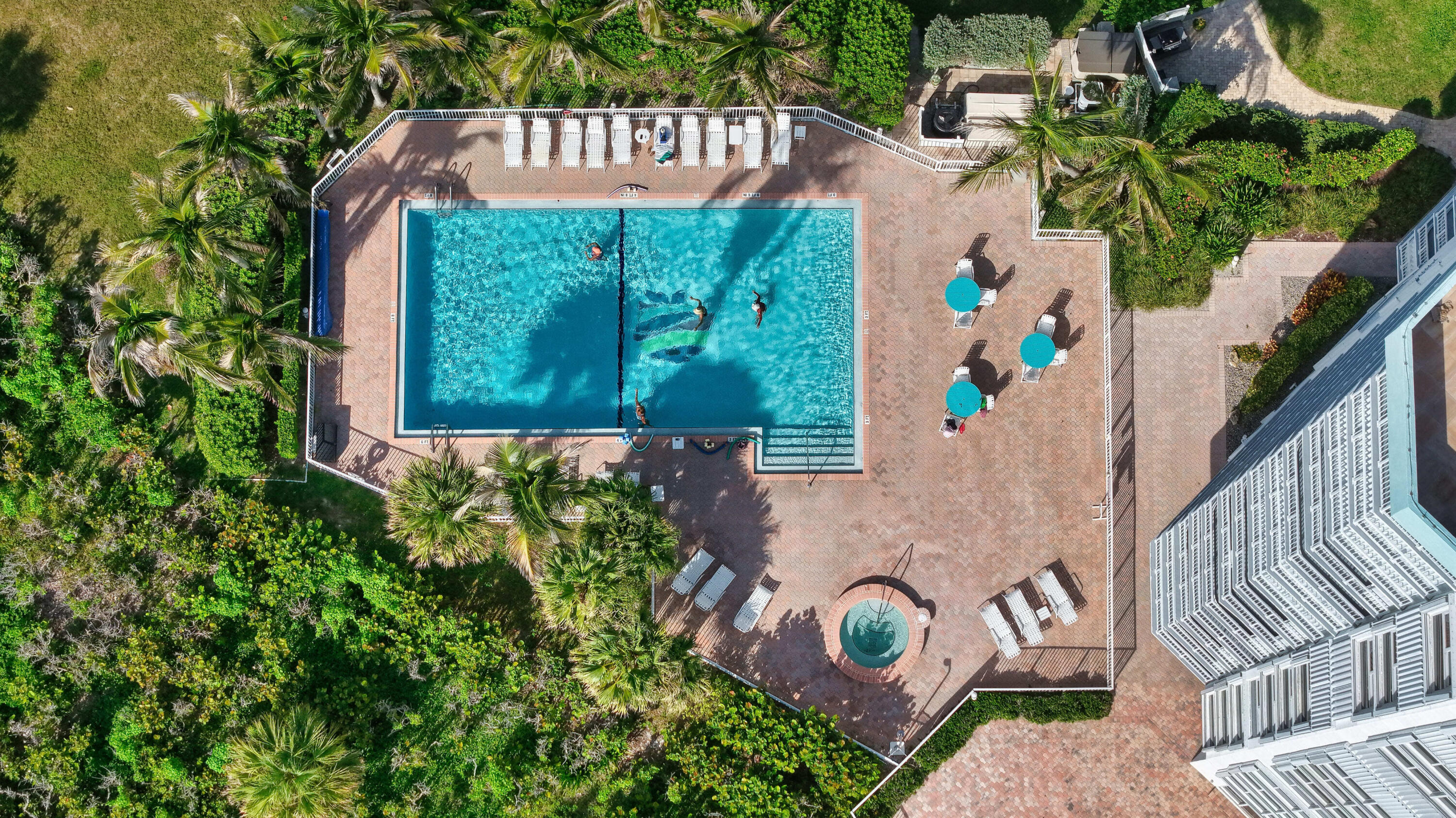 AQUANIQUE OCEAN CLUB, A CONDOMINIUM - Residential