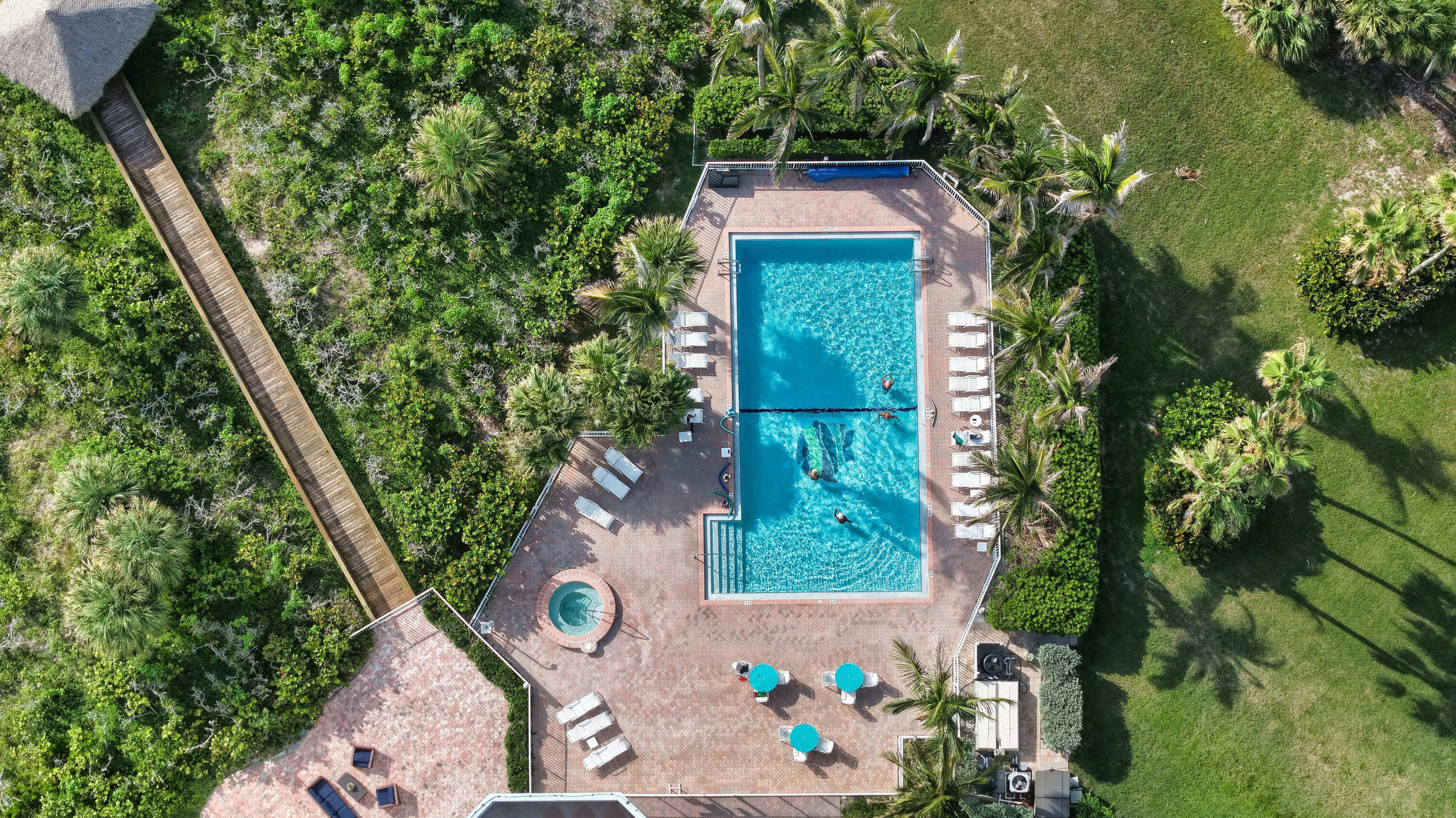 AQUANIQUE OCEAN CLUB, A CONDOMINIUM - Residential