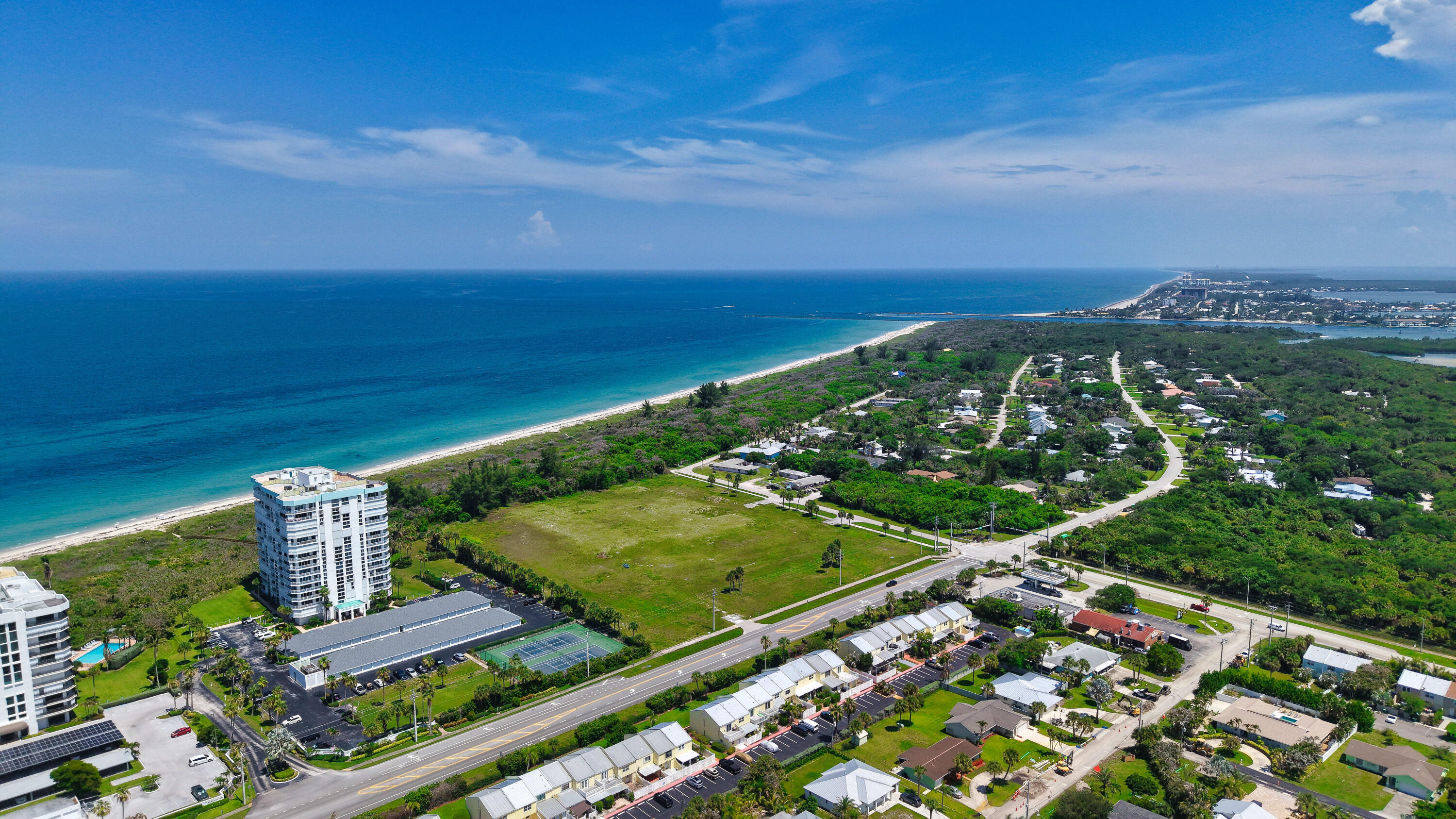 AQUANIQUE OCEAN CLUB, A CONDOMINIUM - Residential