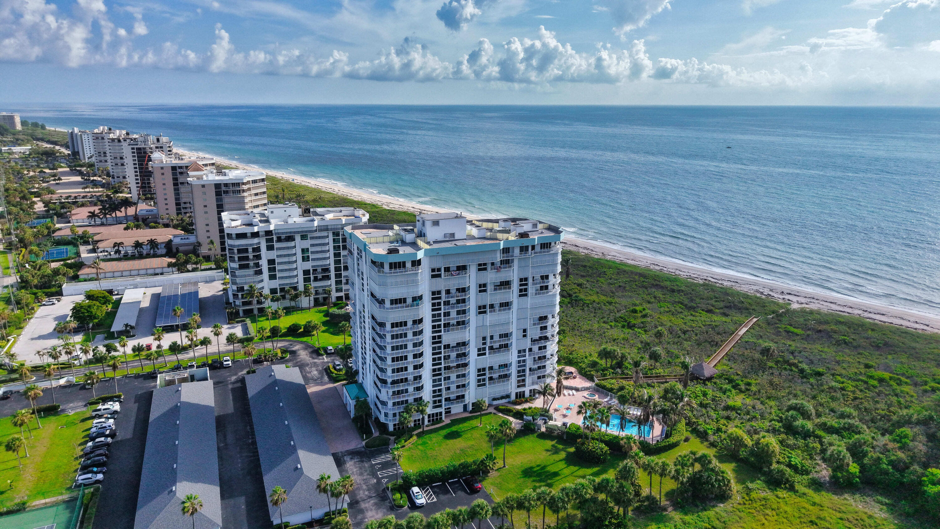 AQUANIQUE OCEAN CLUB, A CONDOMINIUM - Residential