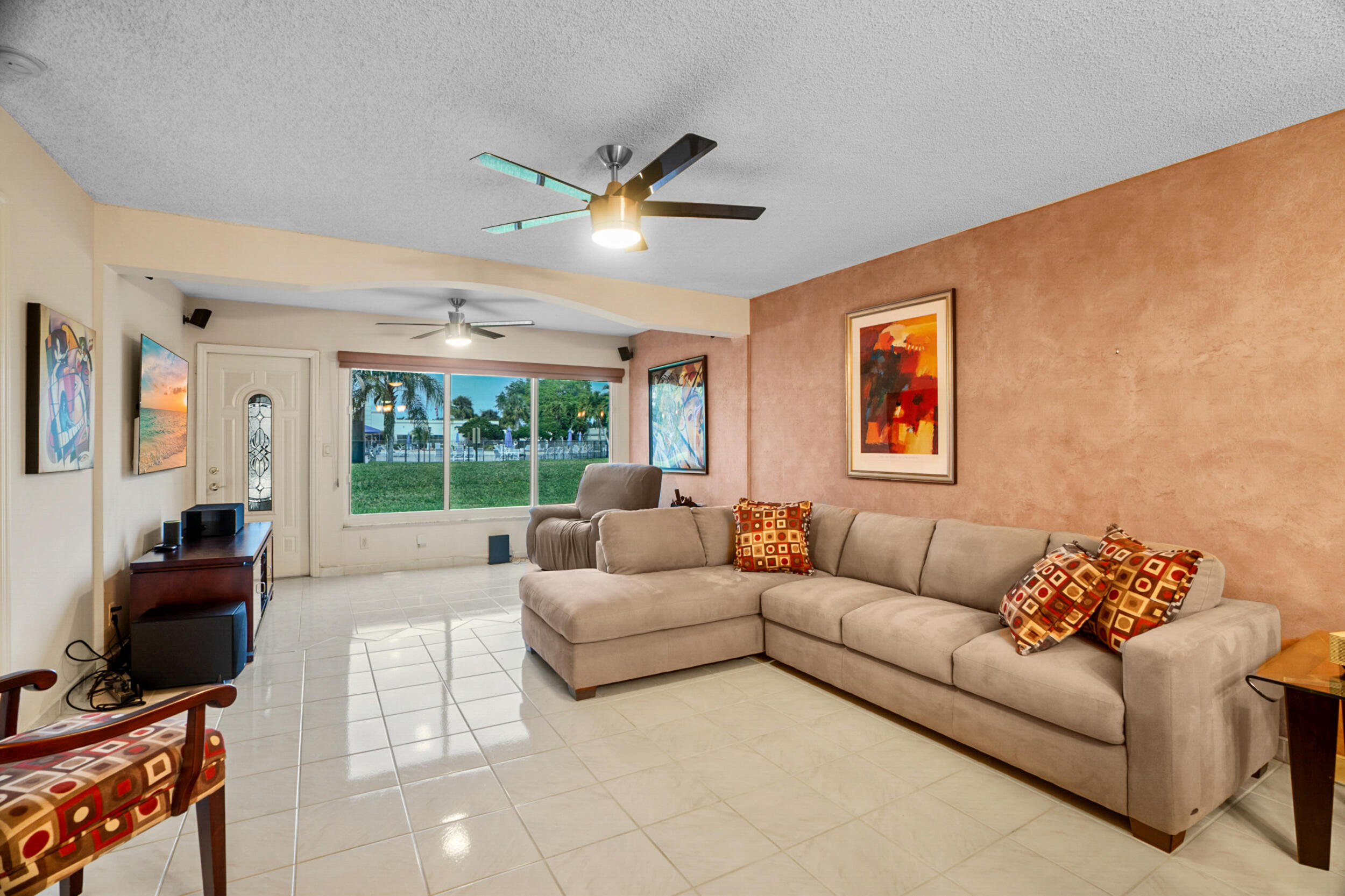 TOWN VILLAS - Residential