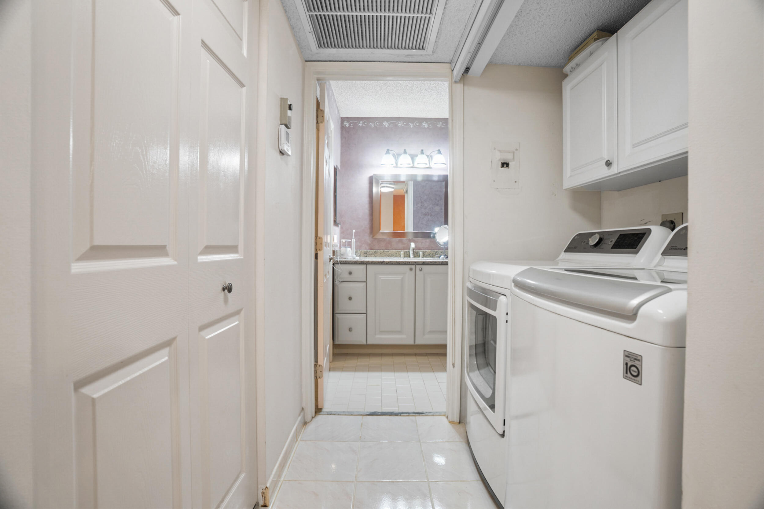 TOWN VILLAS - Residential