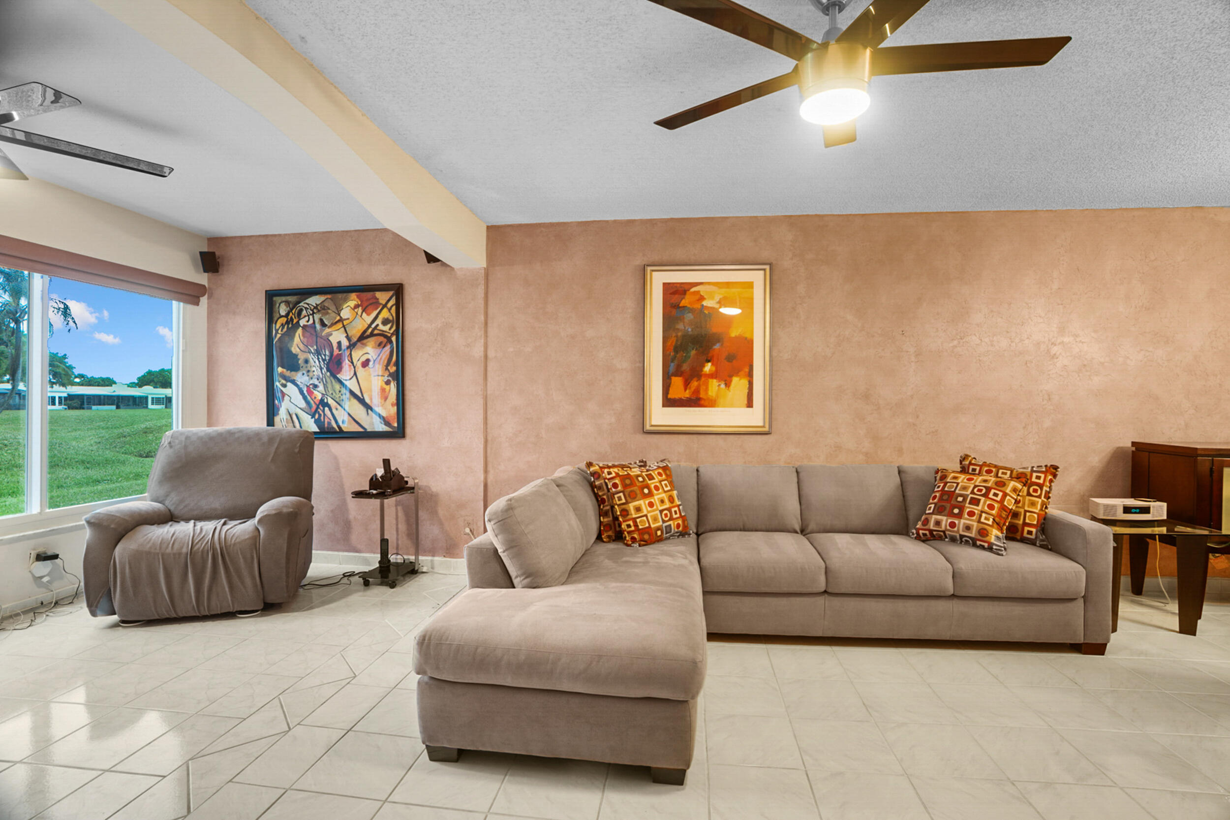TOWN VILLAS - Residential