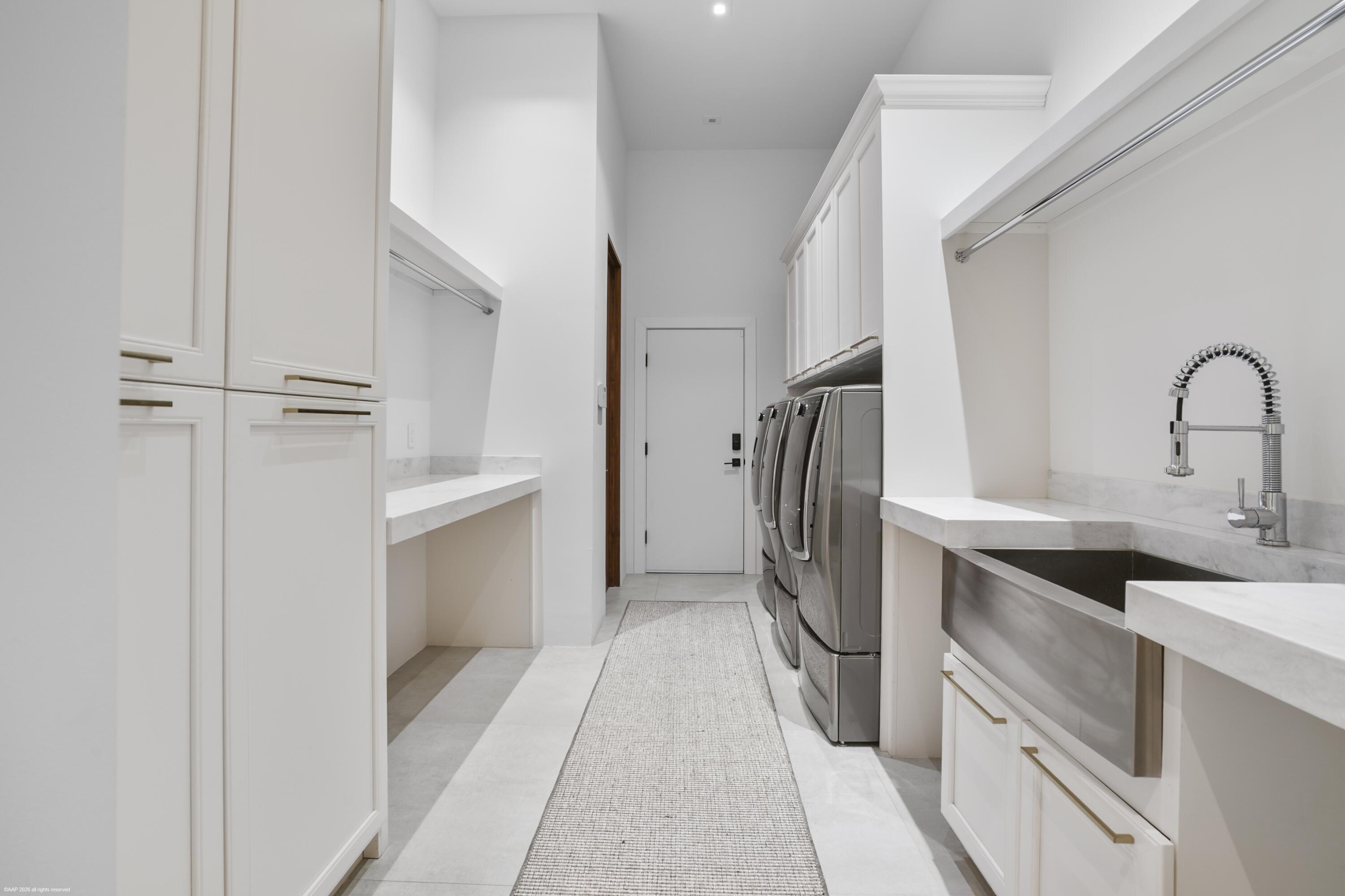 PALM BEACH POINT - Residential