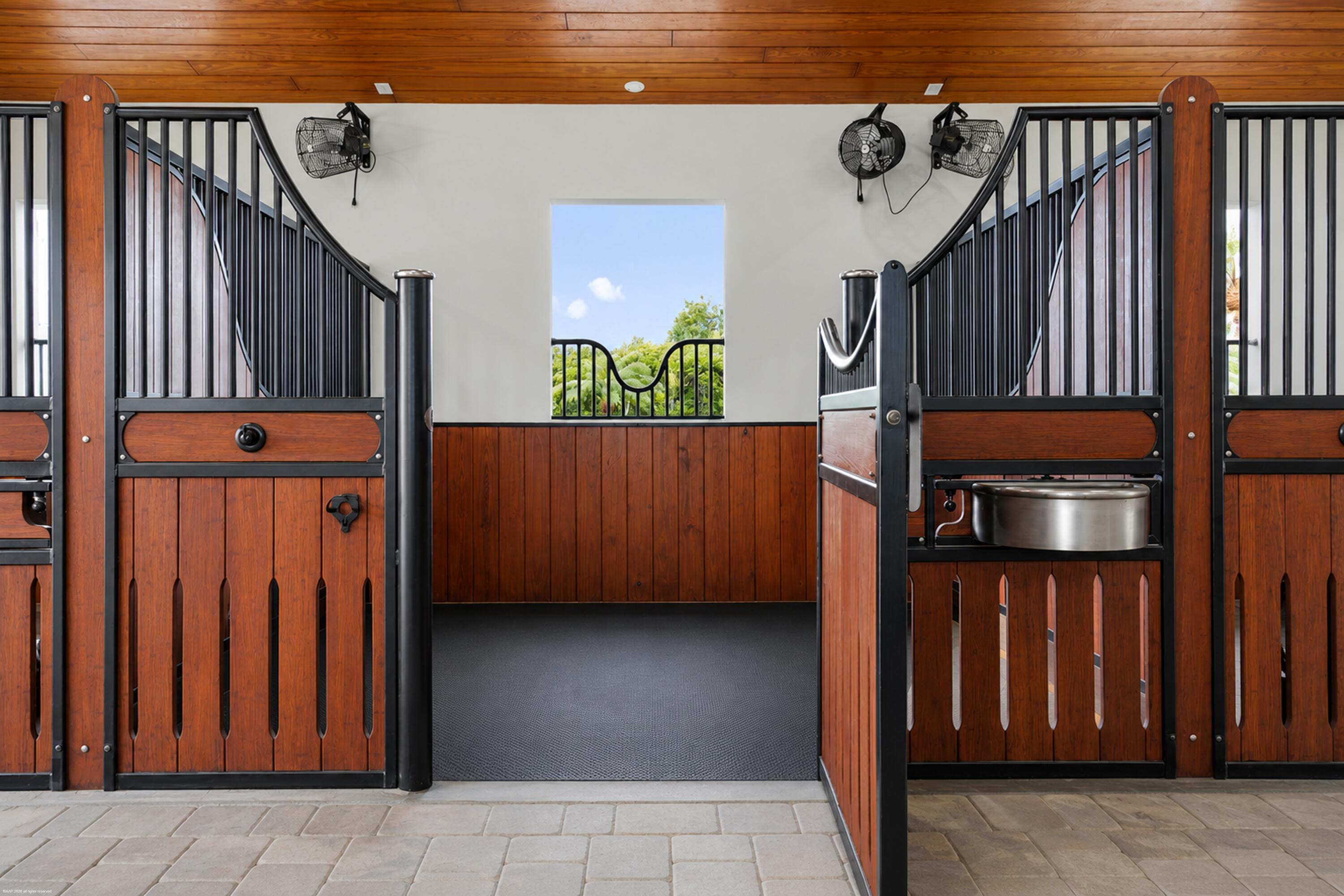 PALM BEACH POINT - Residential