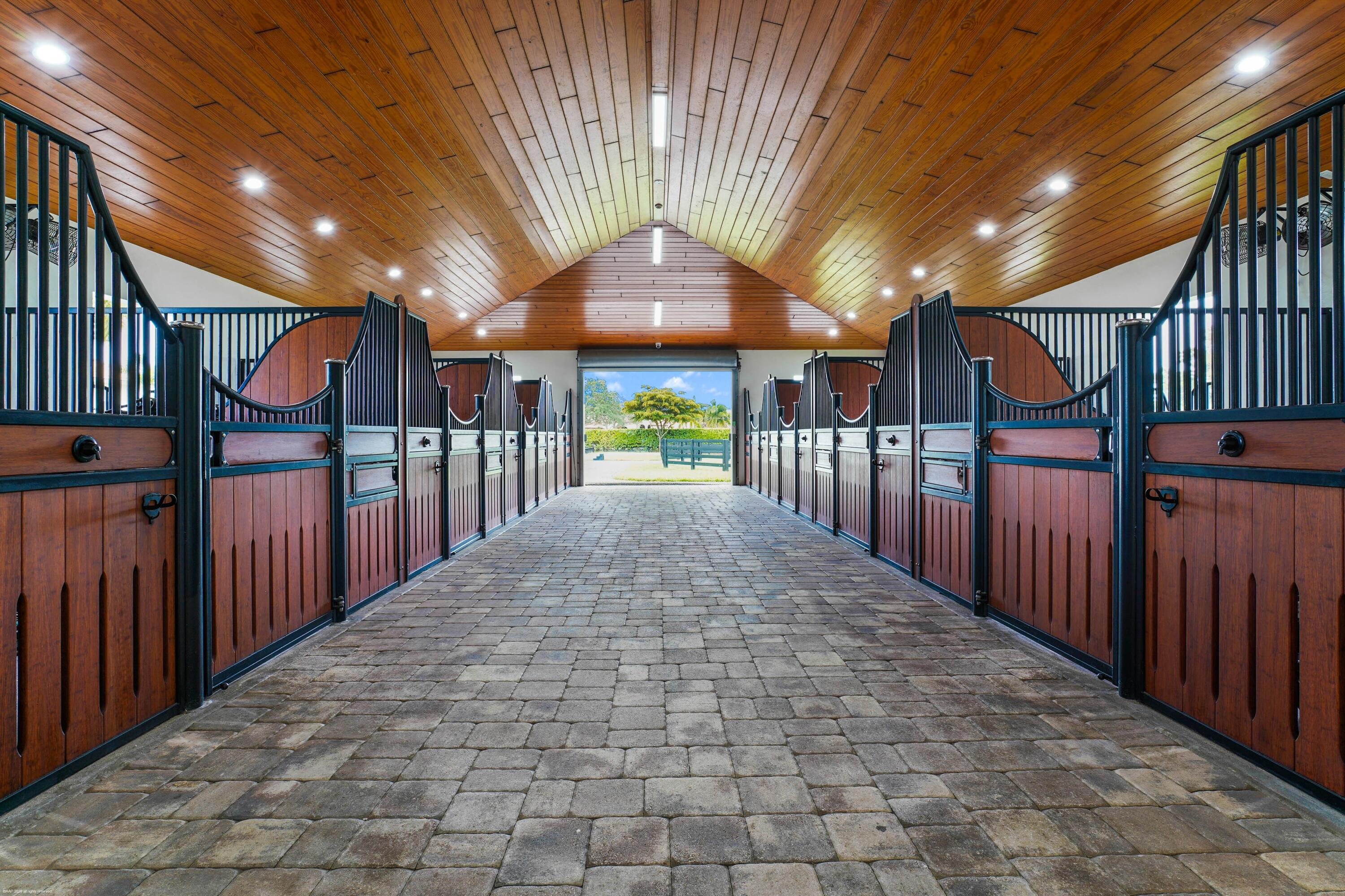 PALM BEACH POINT - Residential