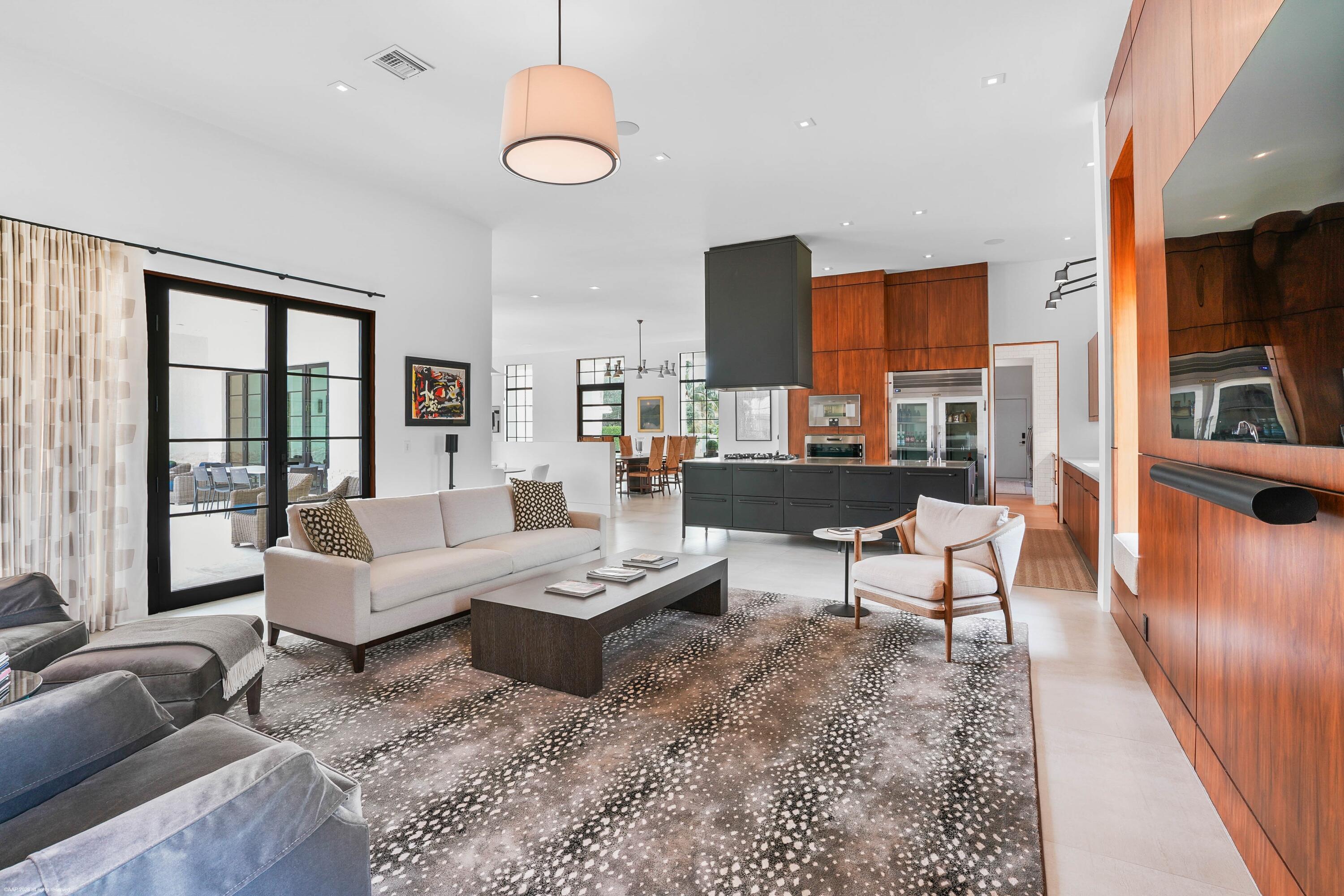 PALM BEACH POINT - Residential