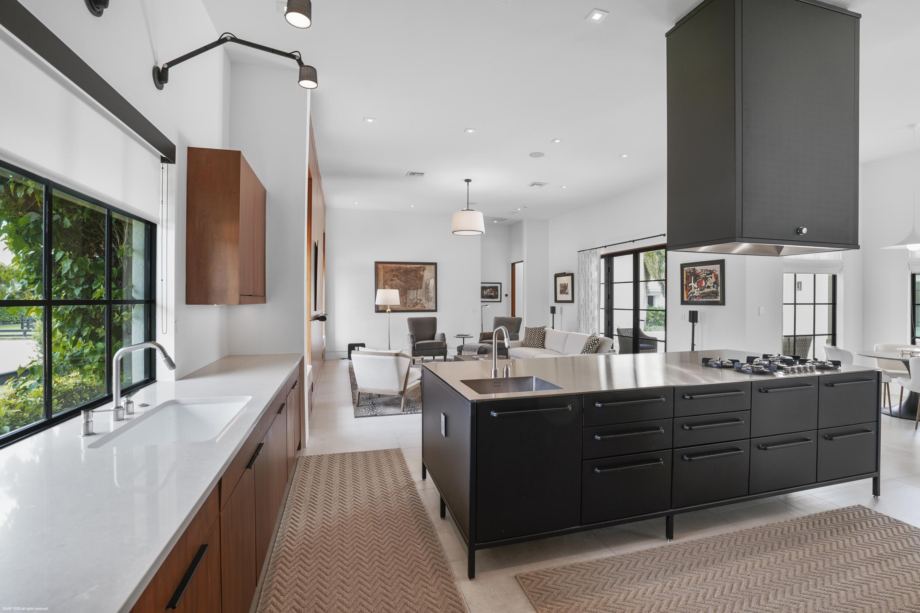 PALM BEACH POINT - Residential