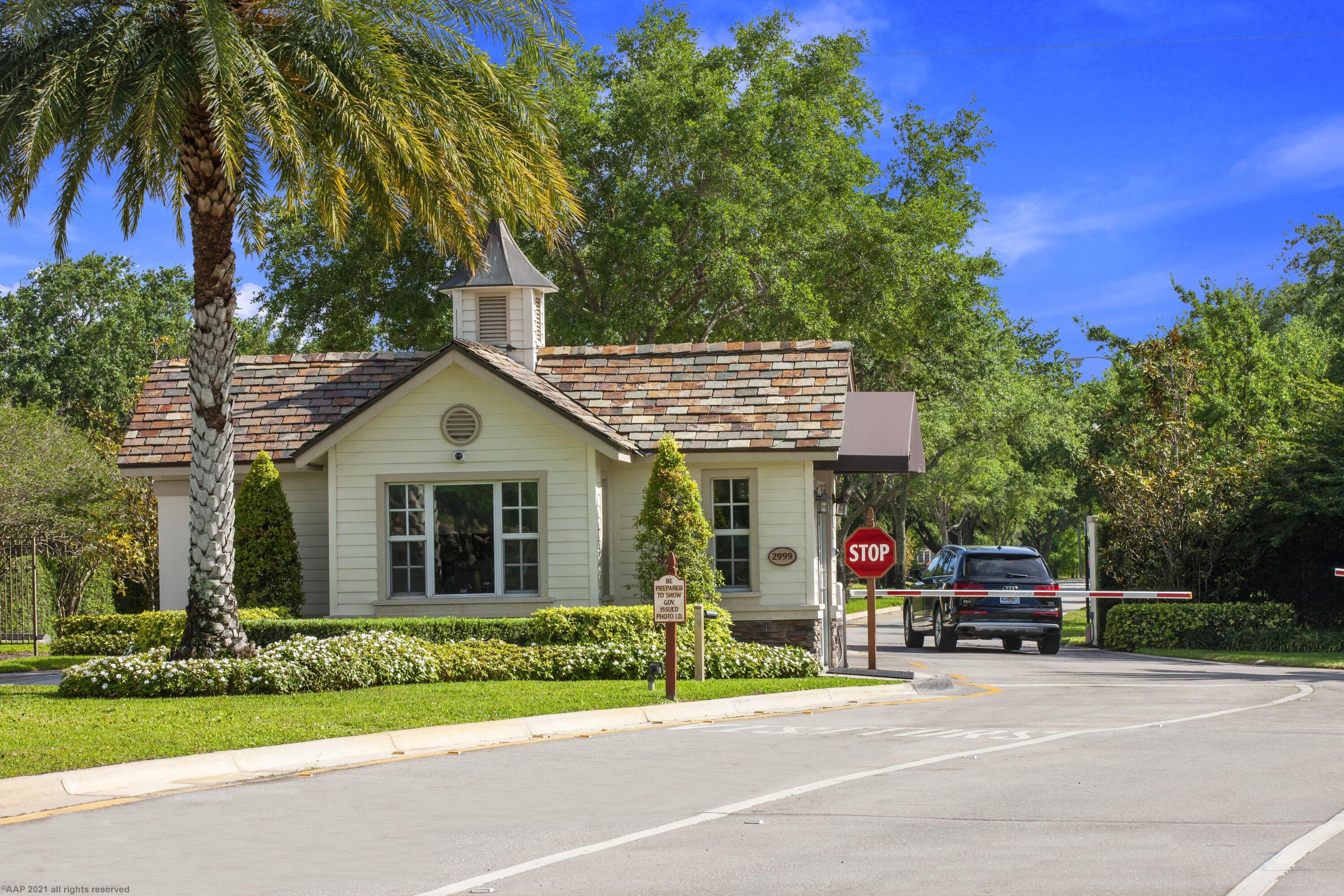 PALM BEACH POINT - Residential