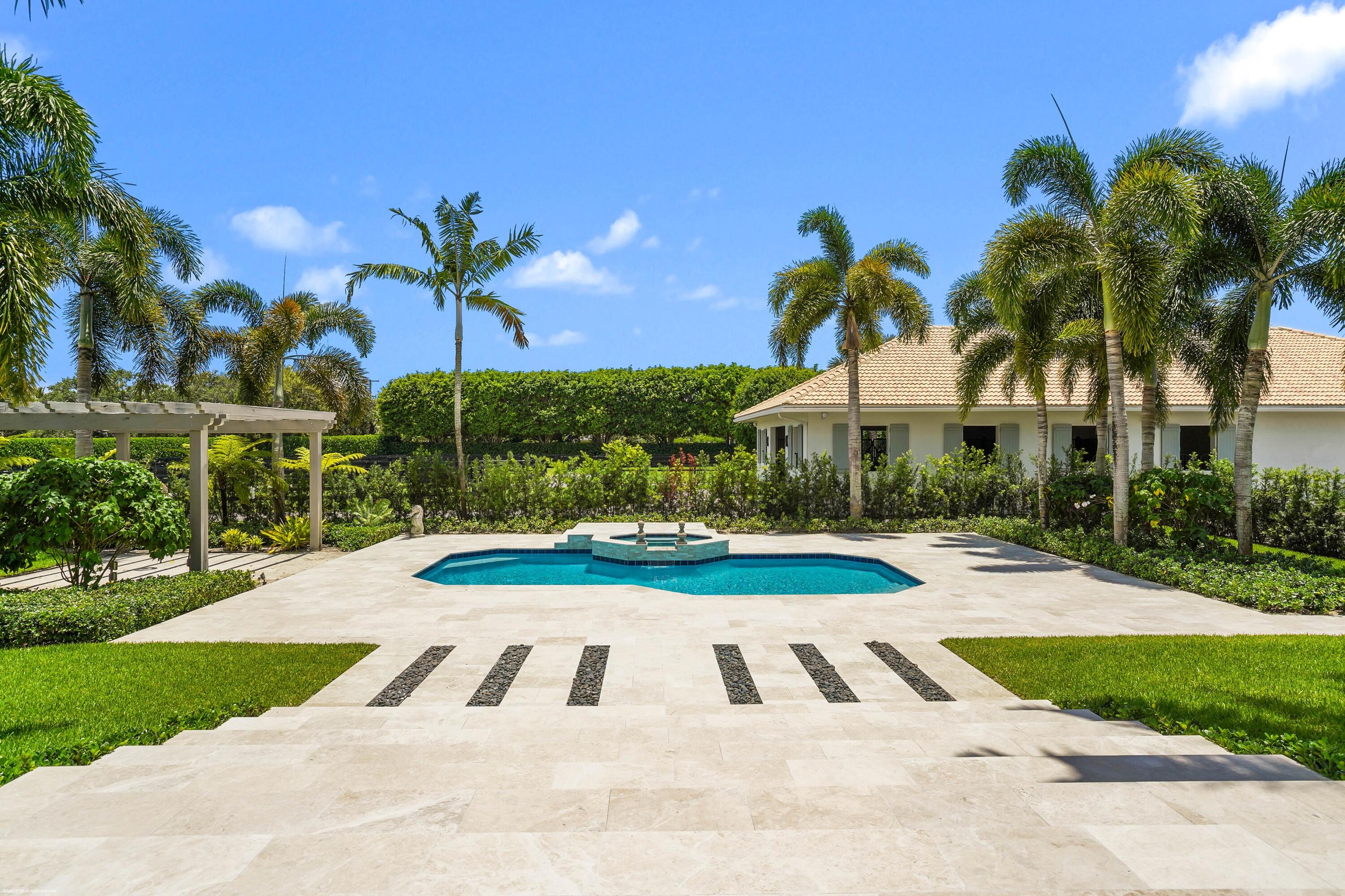 PALM BEACH POINT - Residential