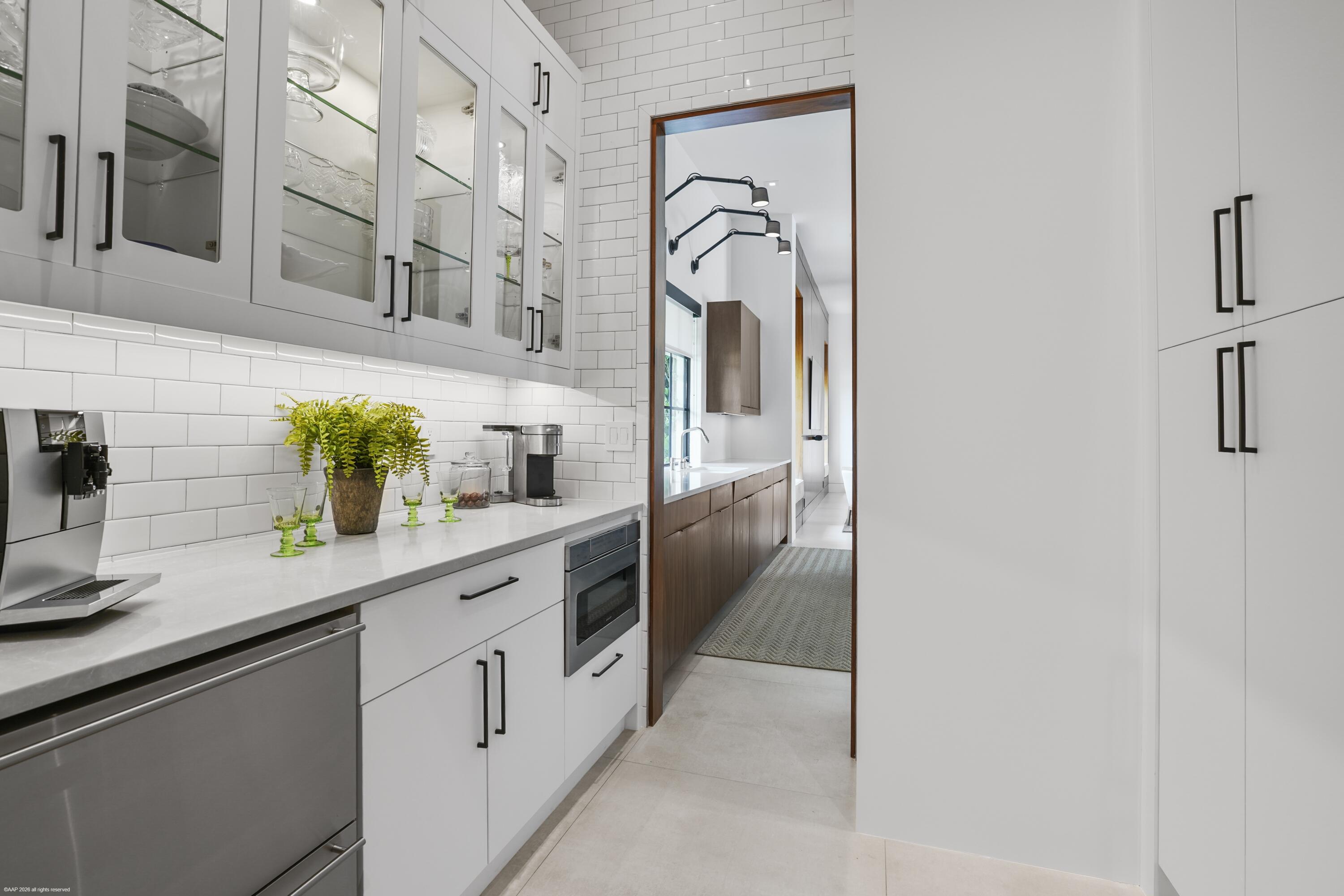 PALM BEACH POINT - Residential