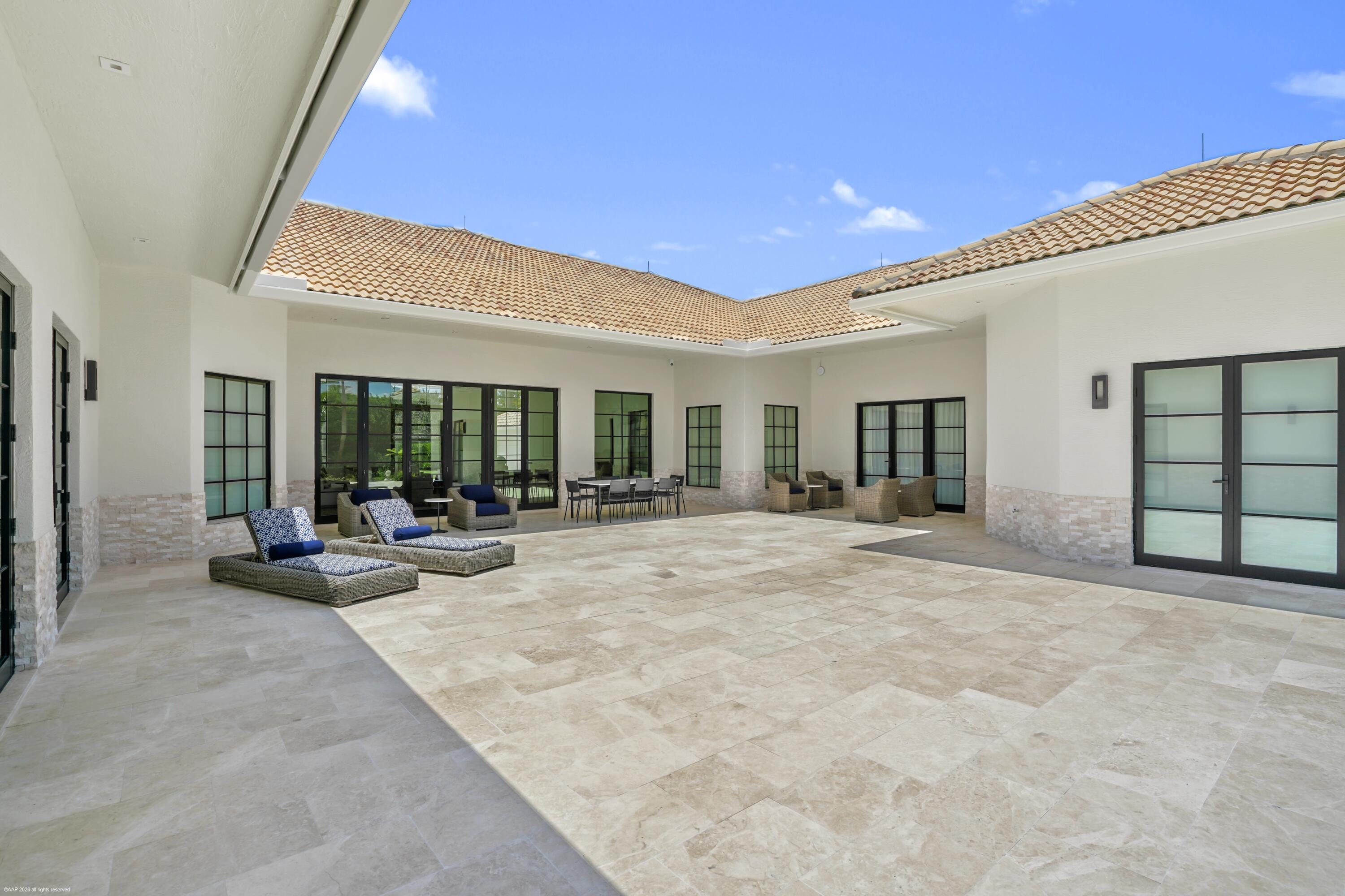 PALM BEACH POINT - Residential