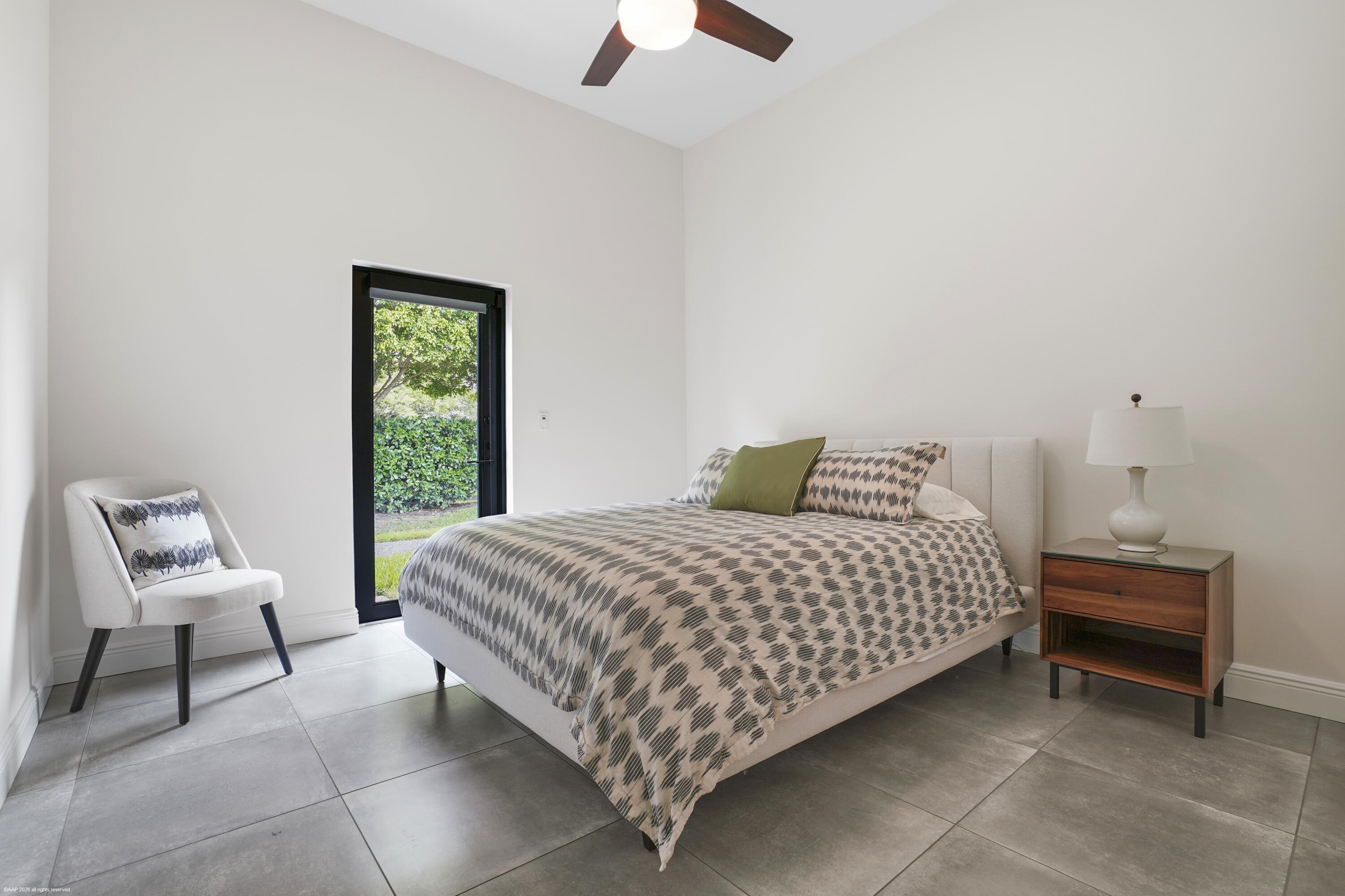 PALM BEACH POINT - Residential