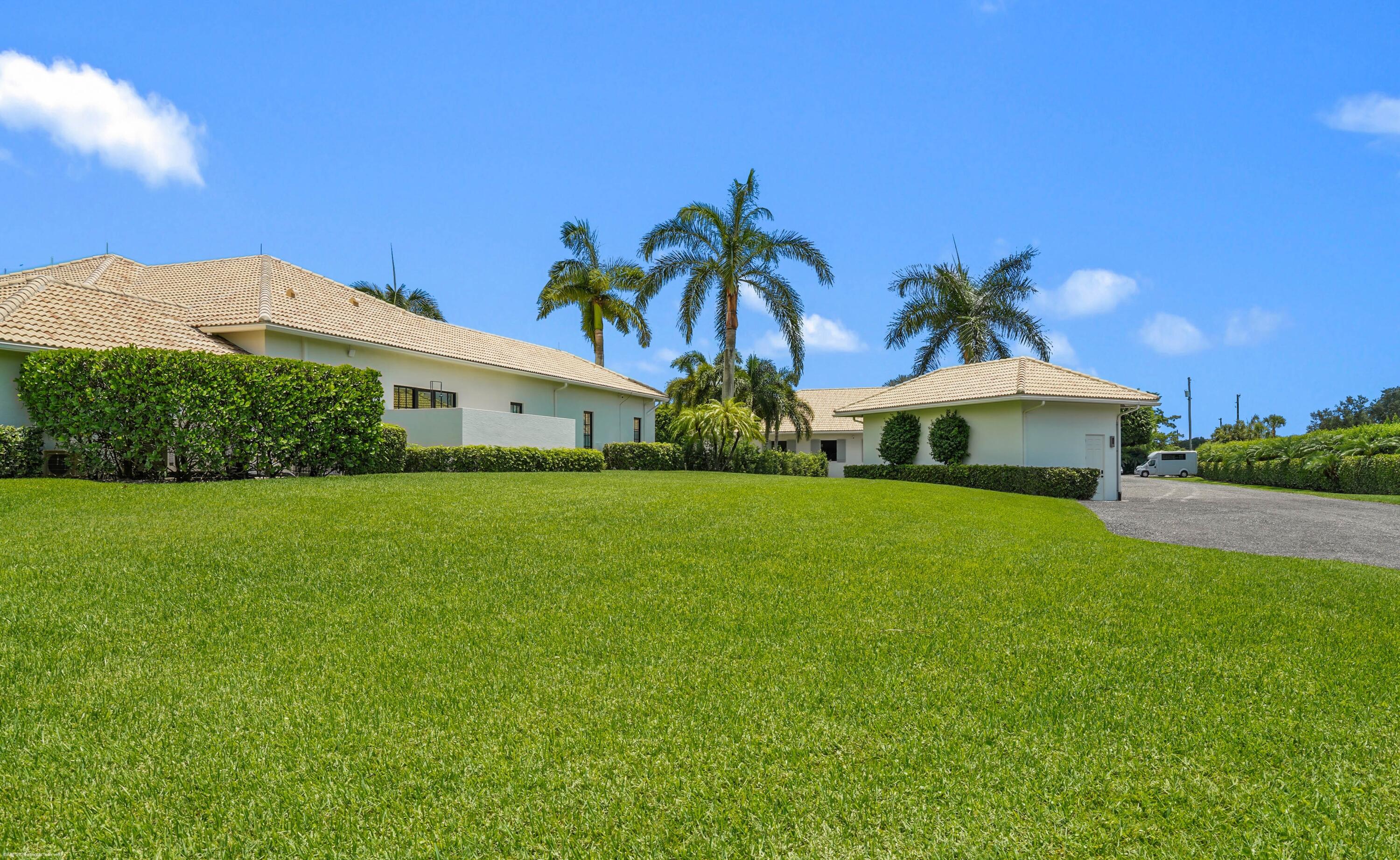PALM BEACH POINT - Residential