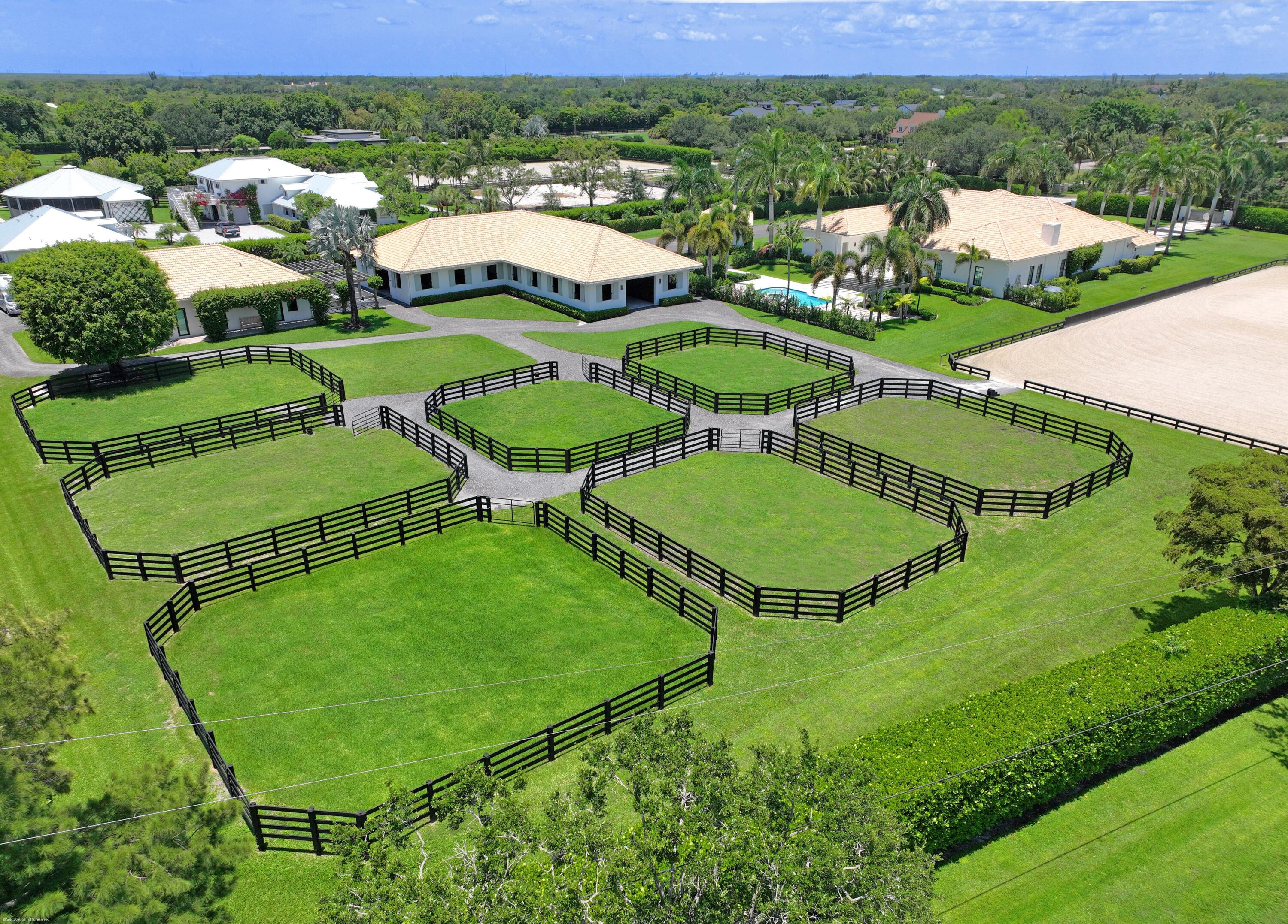 PALM BEACH POINT - Residential