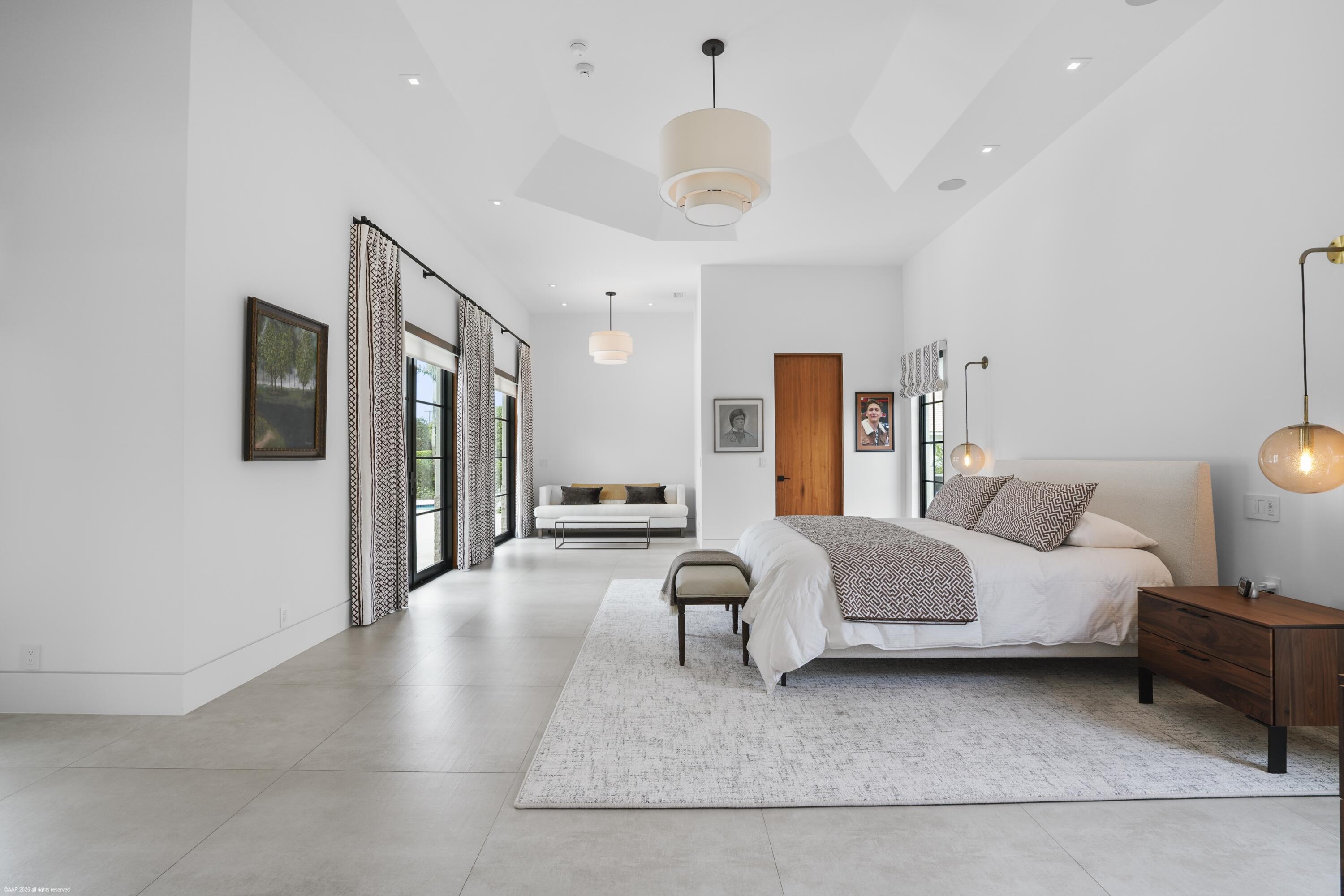 PALM BEACH POINT - Residential
