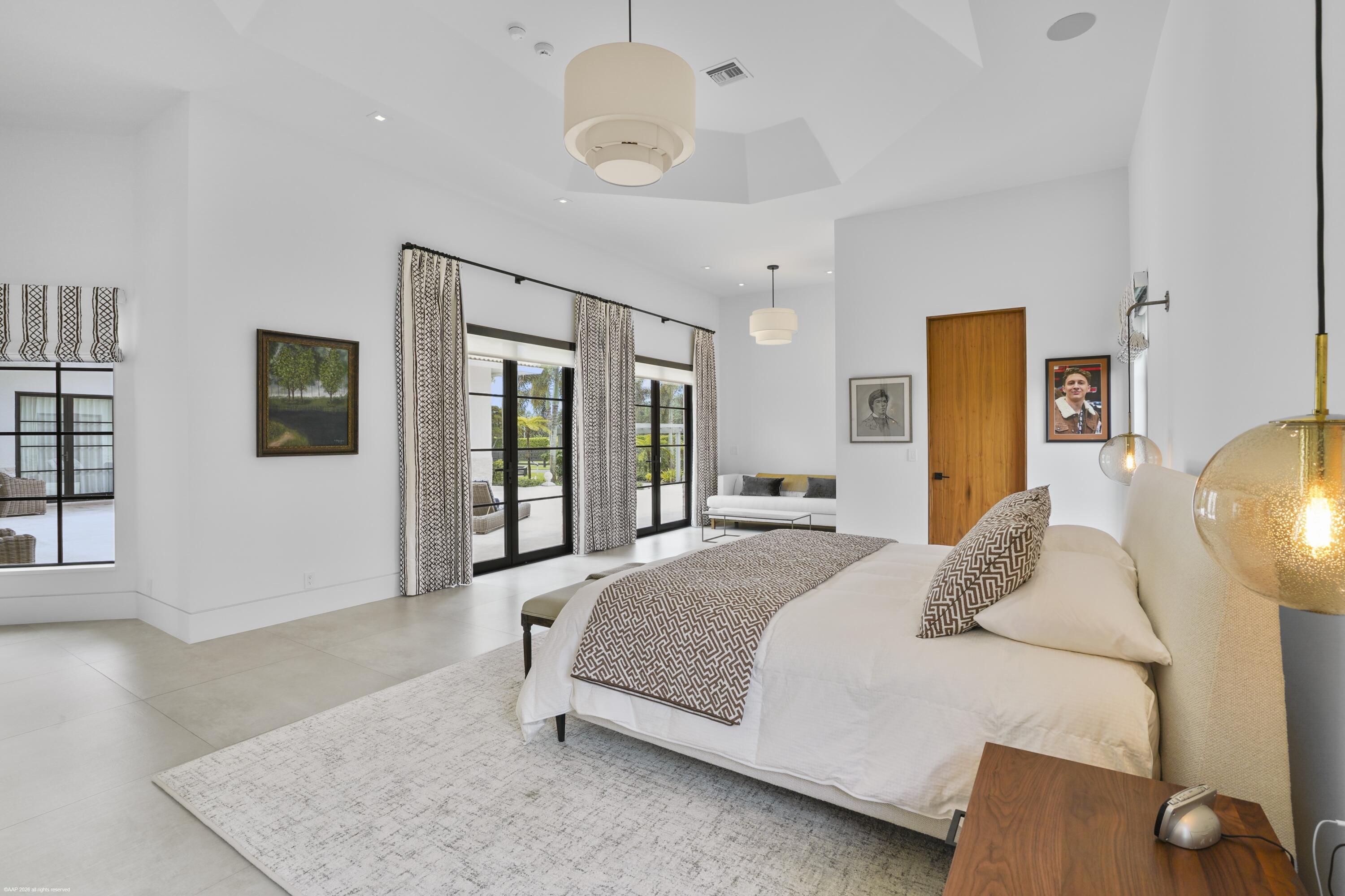 PALM BEACH POINT - Residential